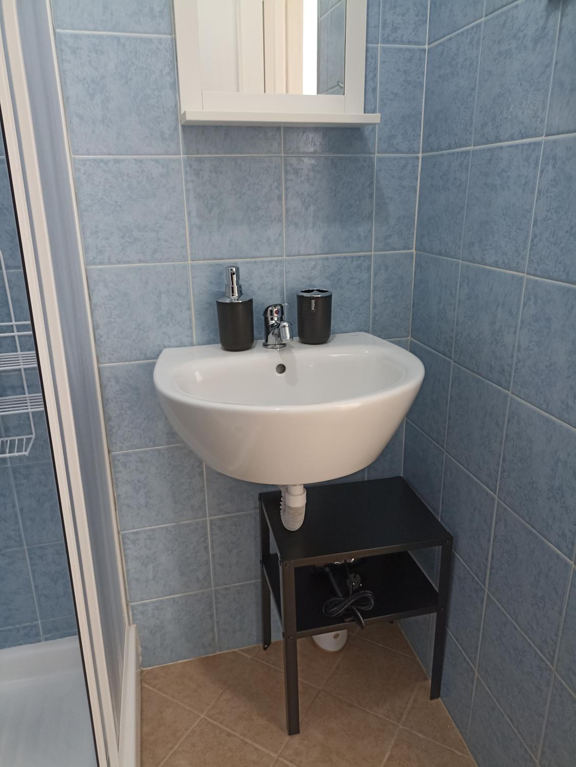Double Room with Shared Bathroom photo 3