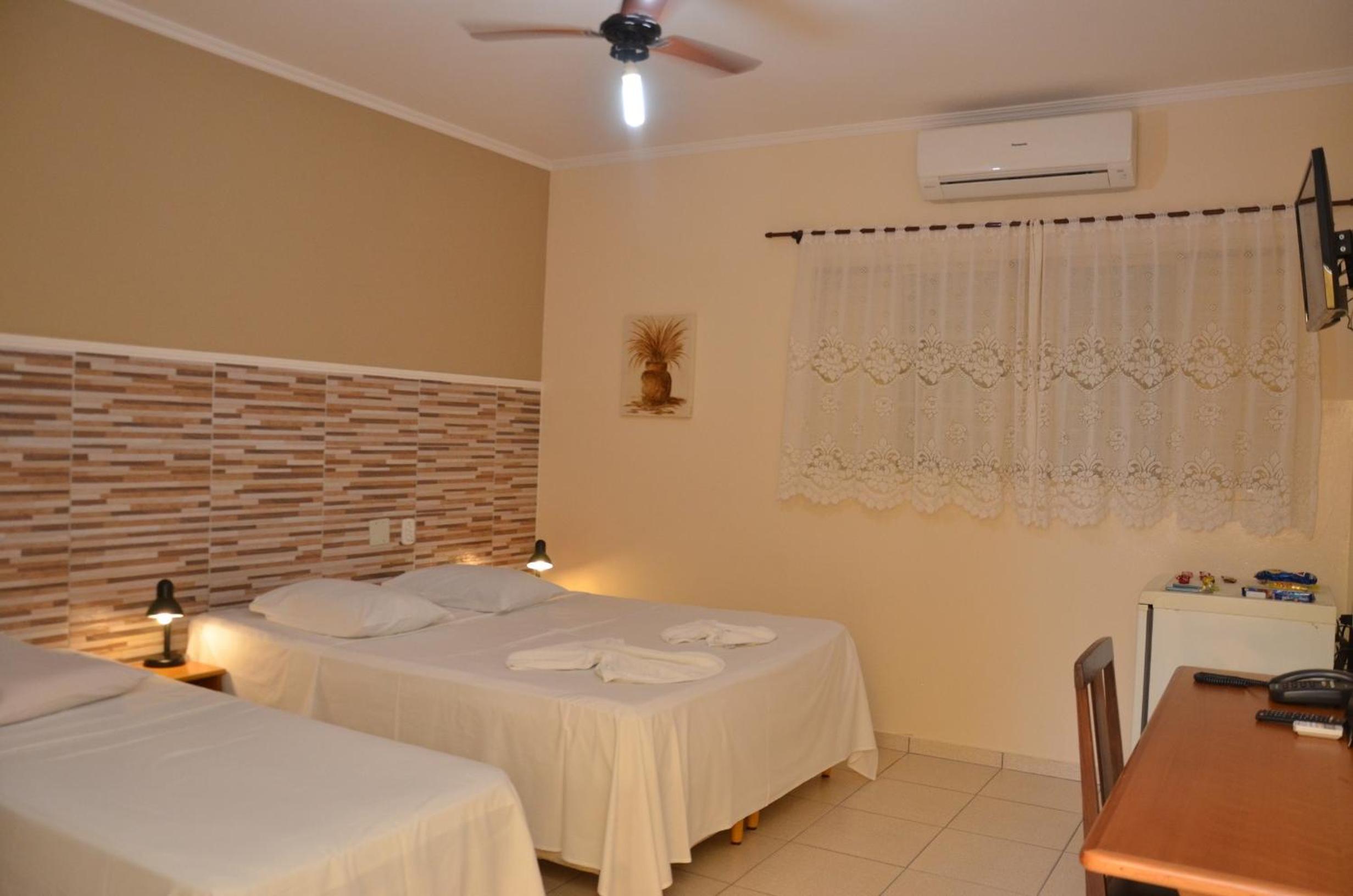 Standard Triple Room - Photo 10