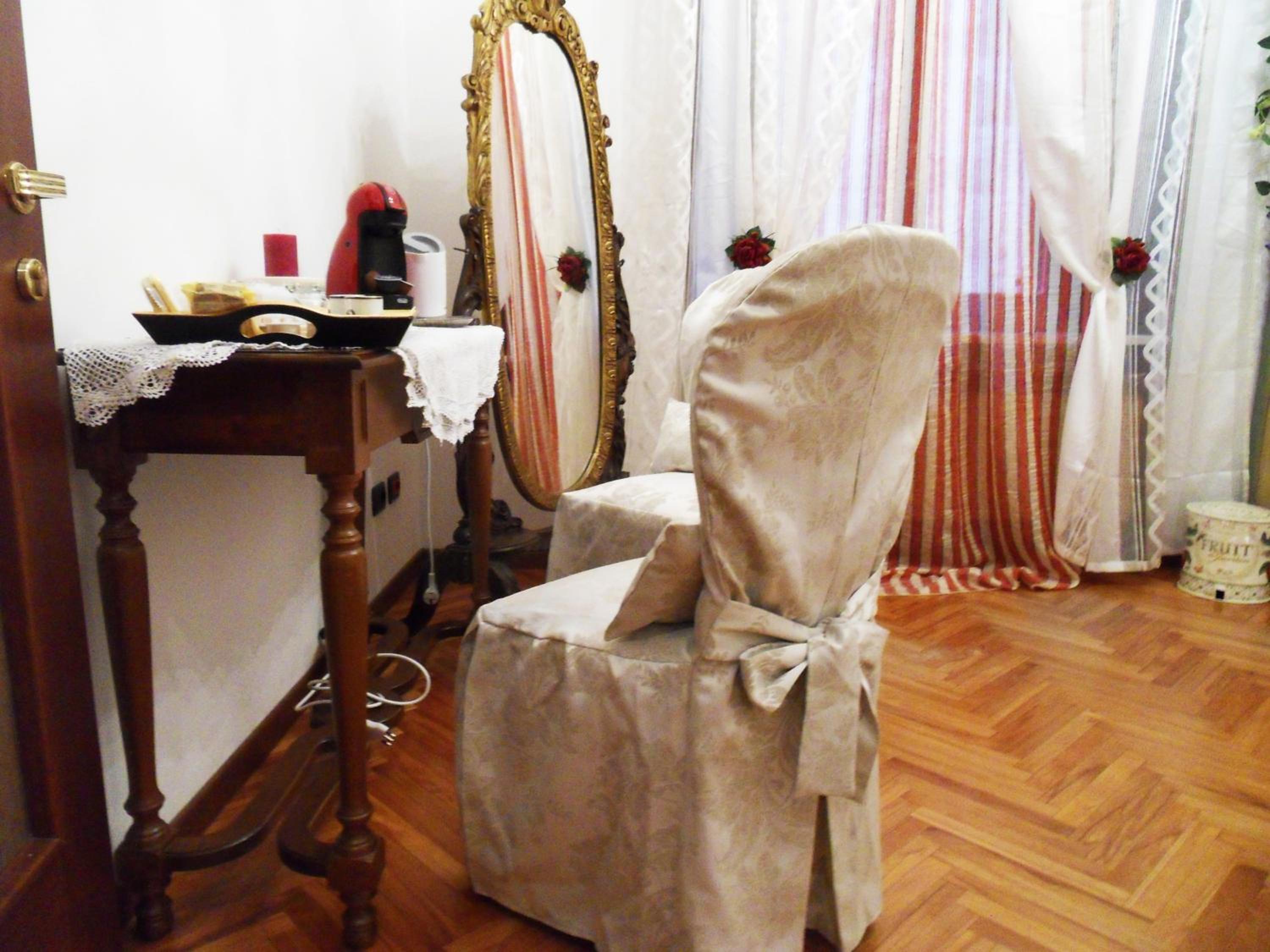 Double Room with Private External Bathroom photo 3
