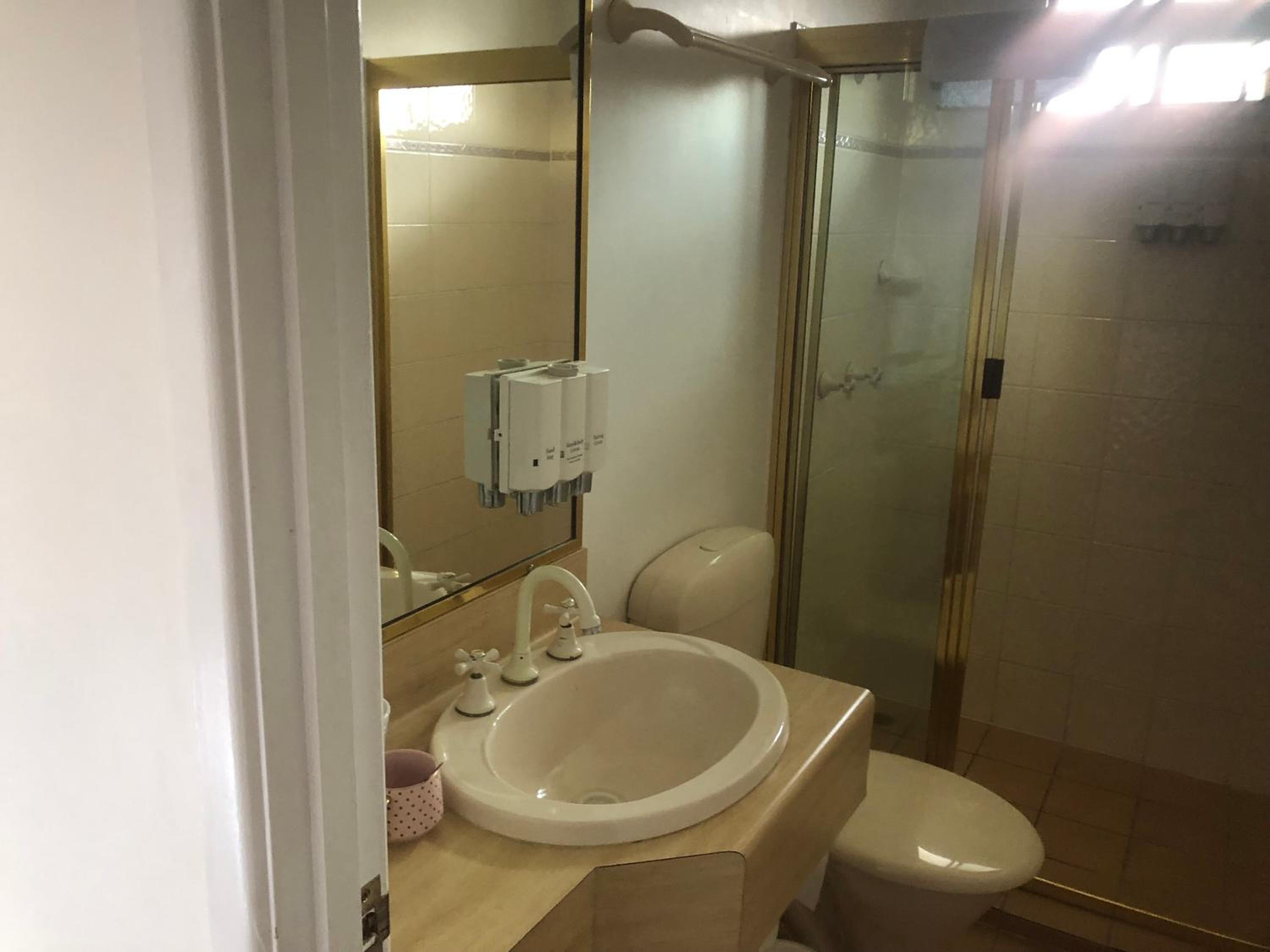 Standard Twin Room photo 3