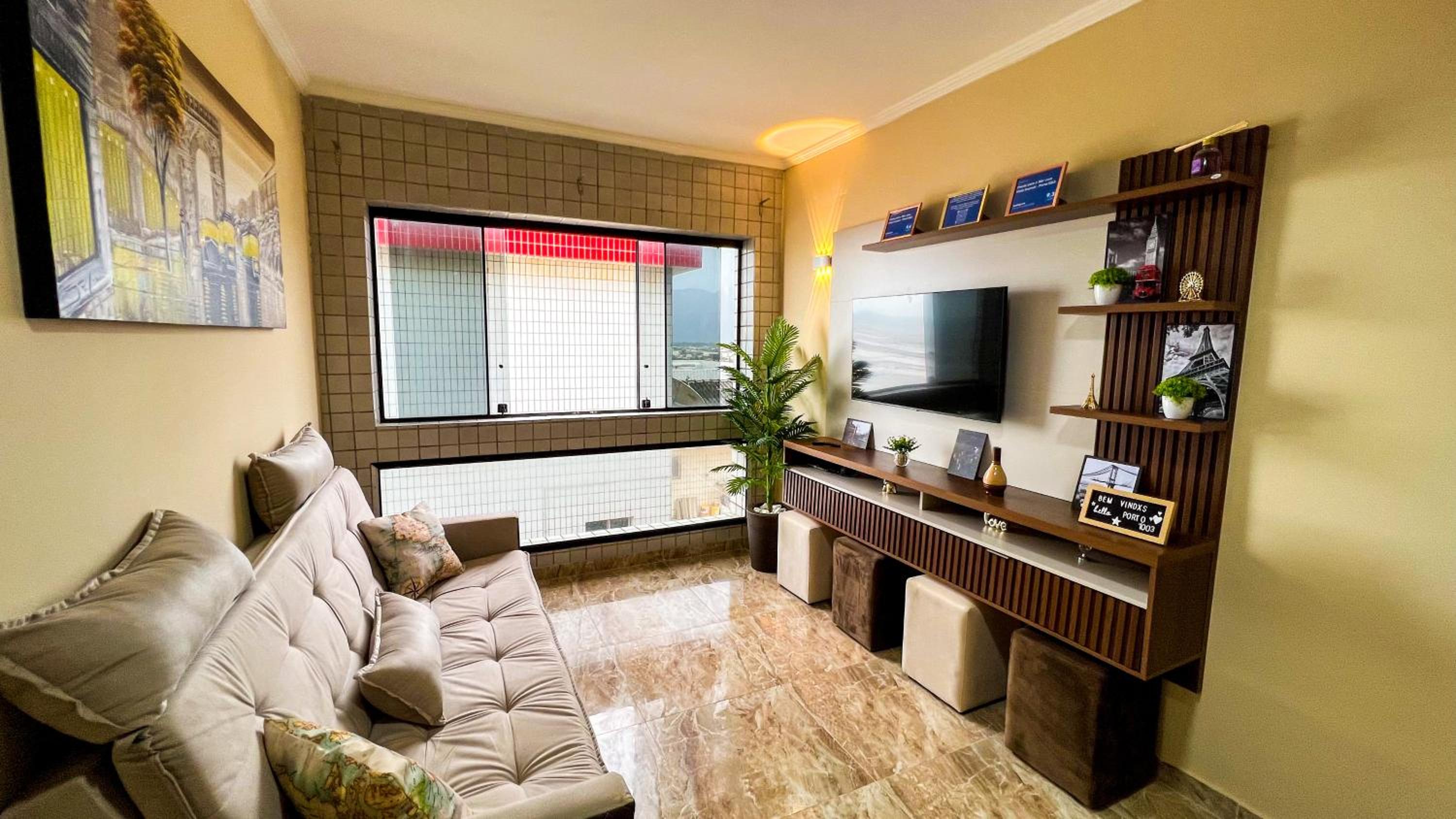 One-Bedroom Apartment - Photo 1