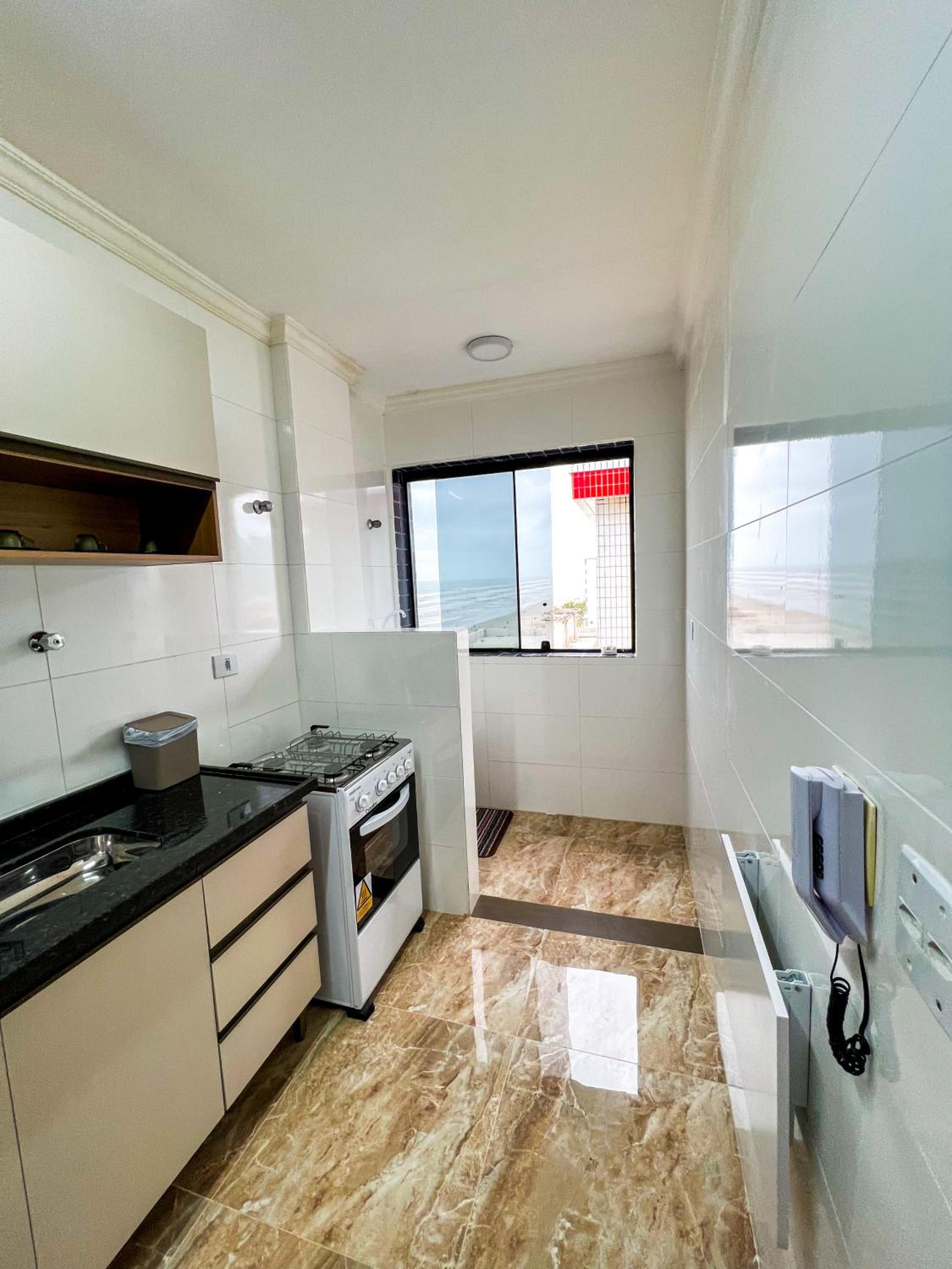 One-Bedroom Apartment - Photo 4