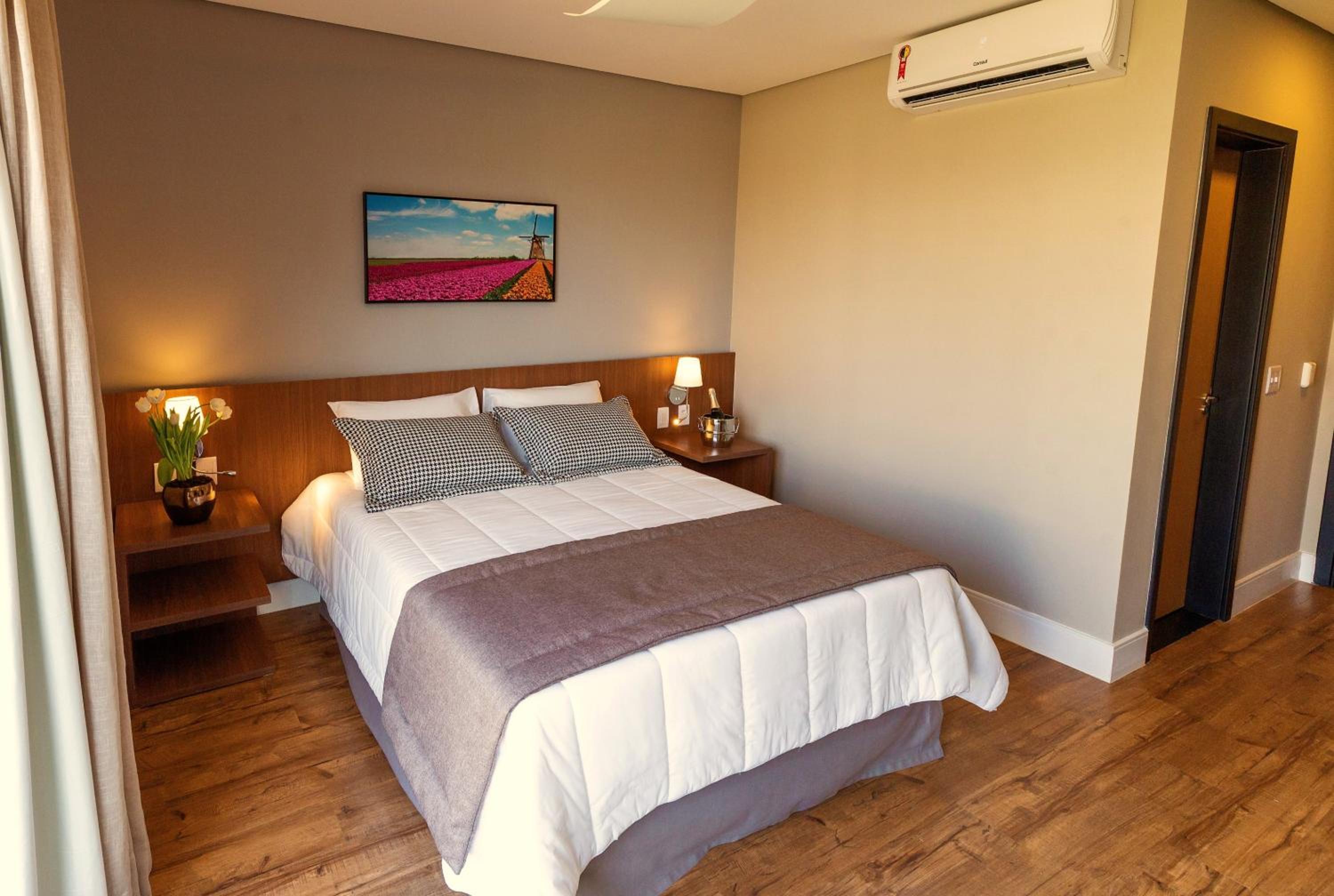 Deluxe Room (Pets are not allowed in this room)