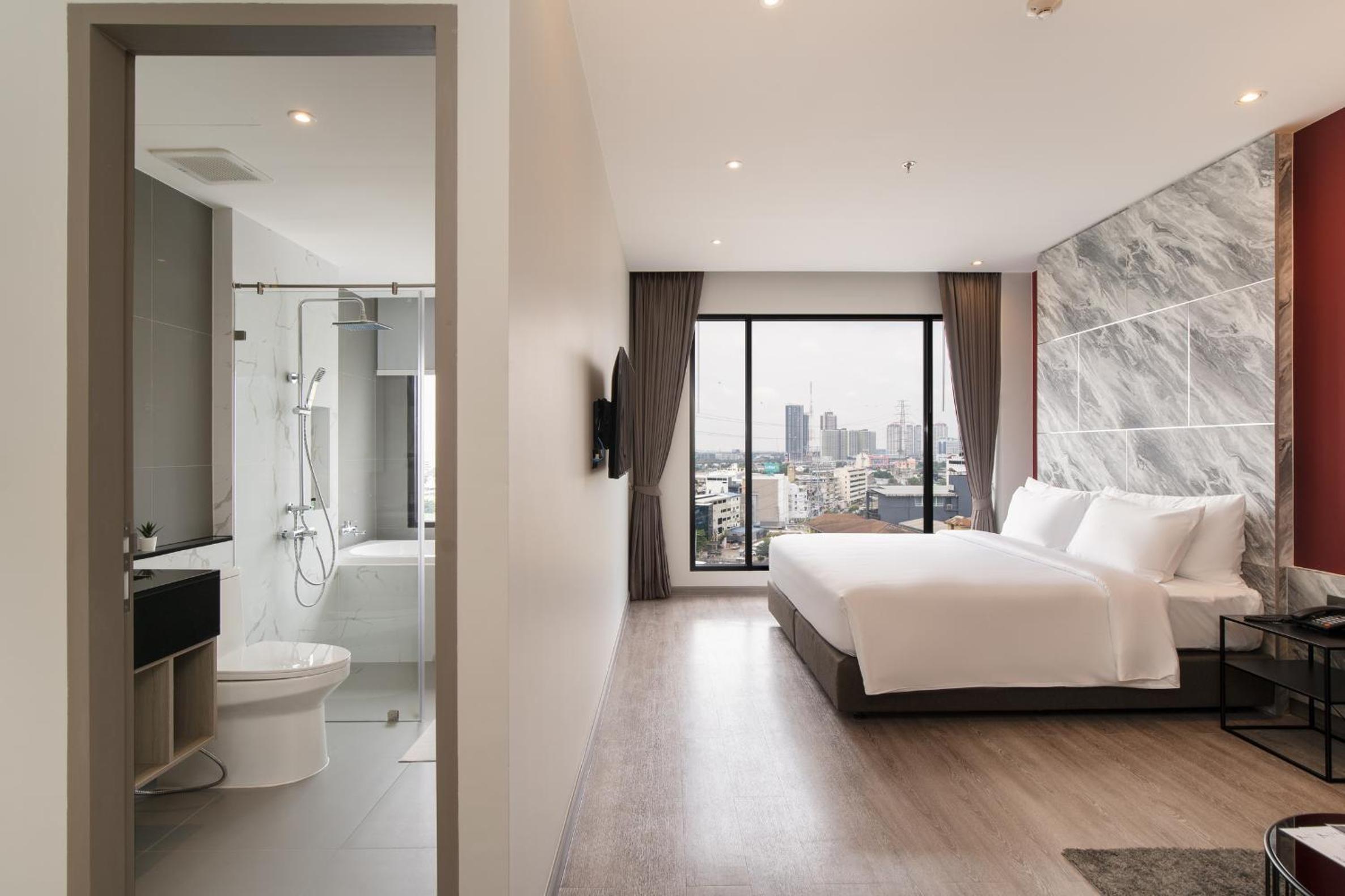 Deluxe Double Room photo 3