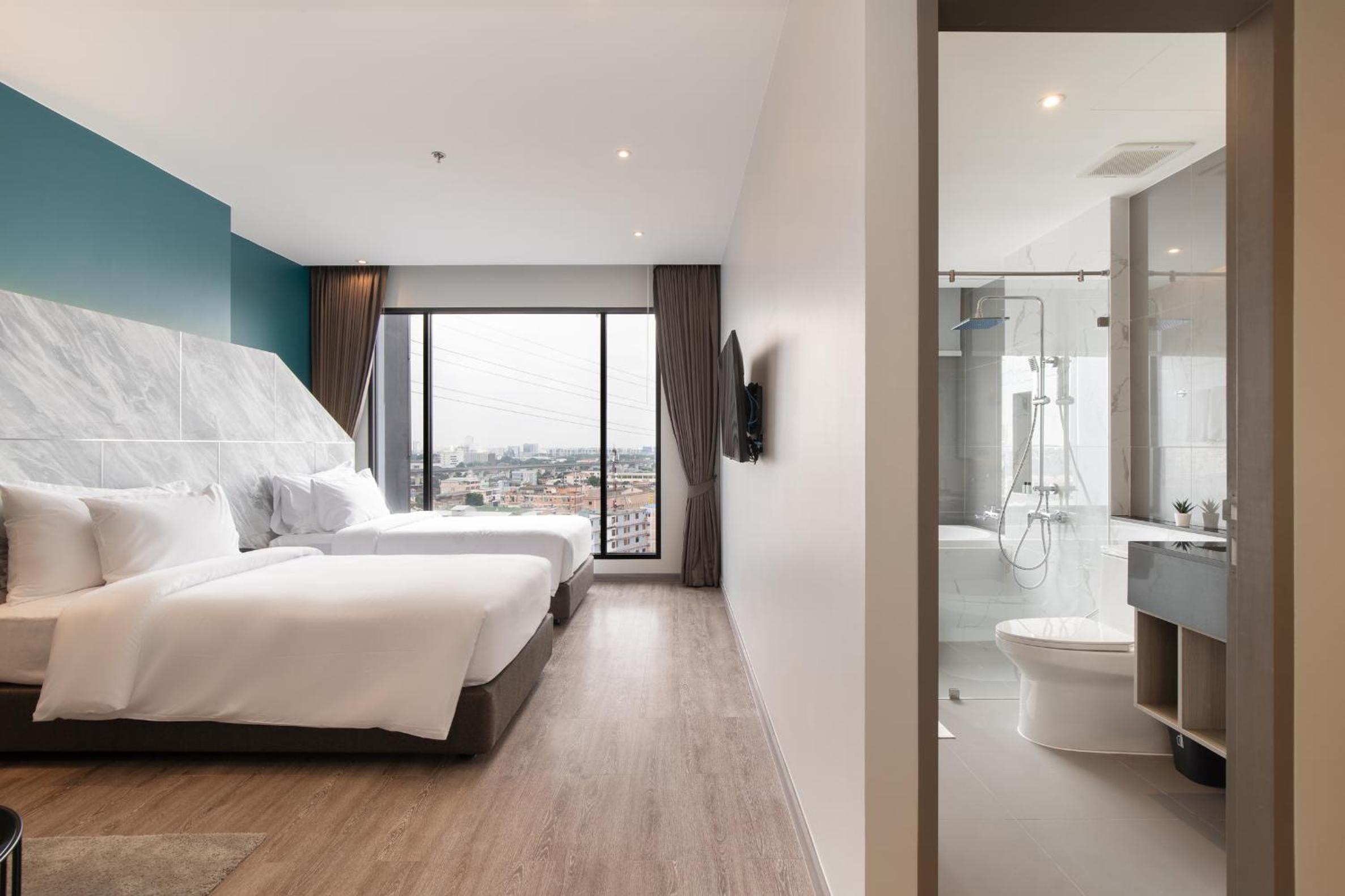 Deluxe Twin Room photo 2