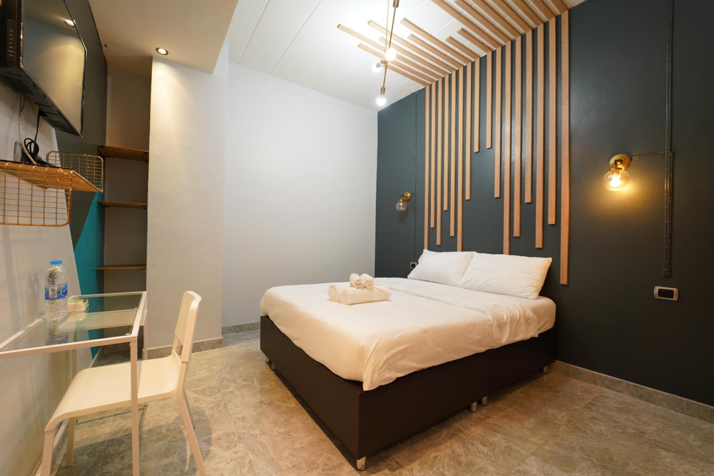 Double or Twin Room with Shared Bathroom photo 1