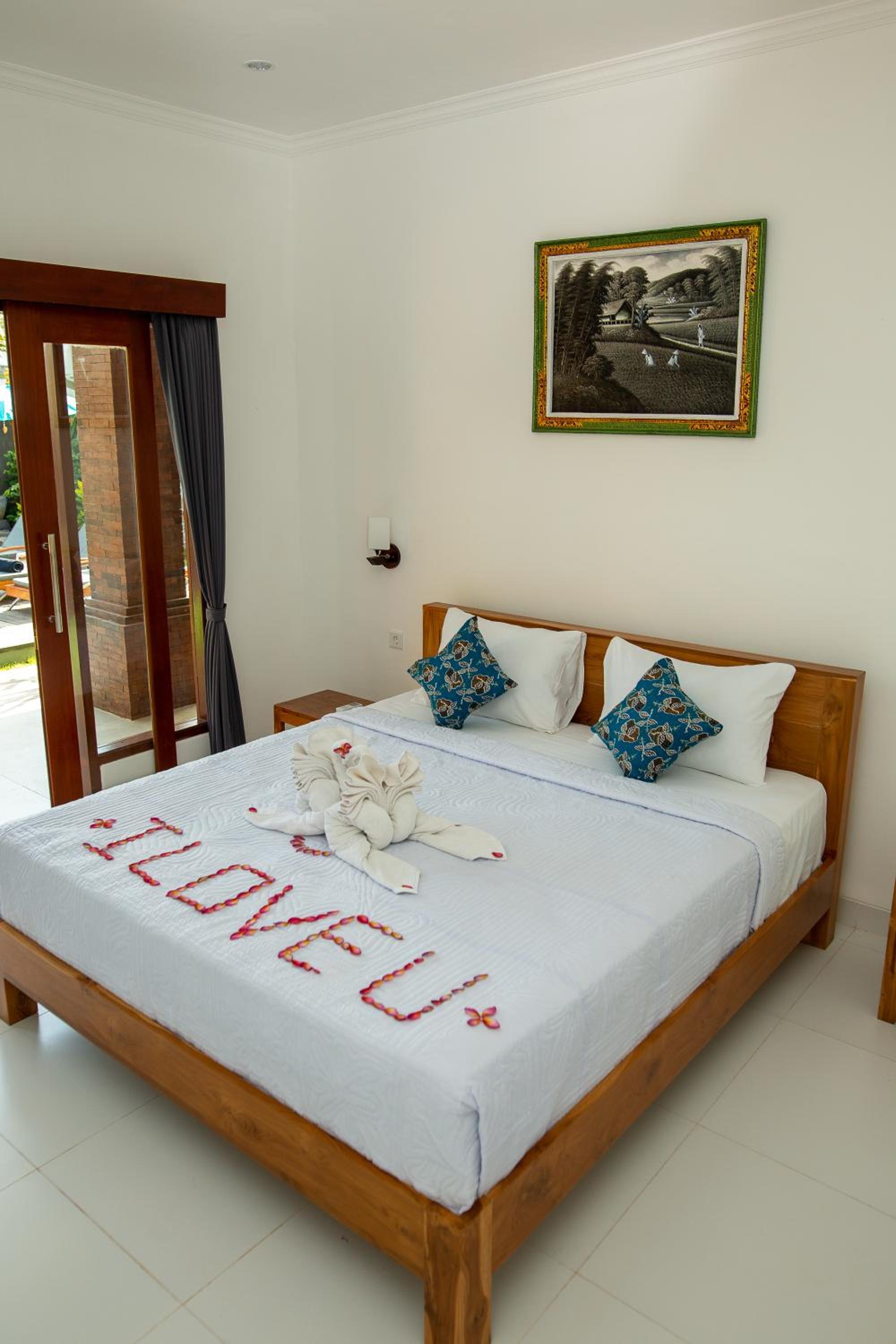 Deluxe Room - Photo 6