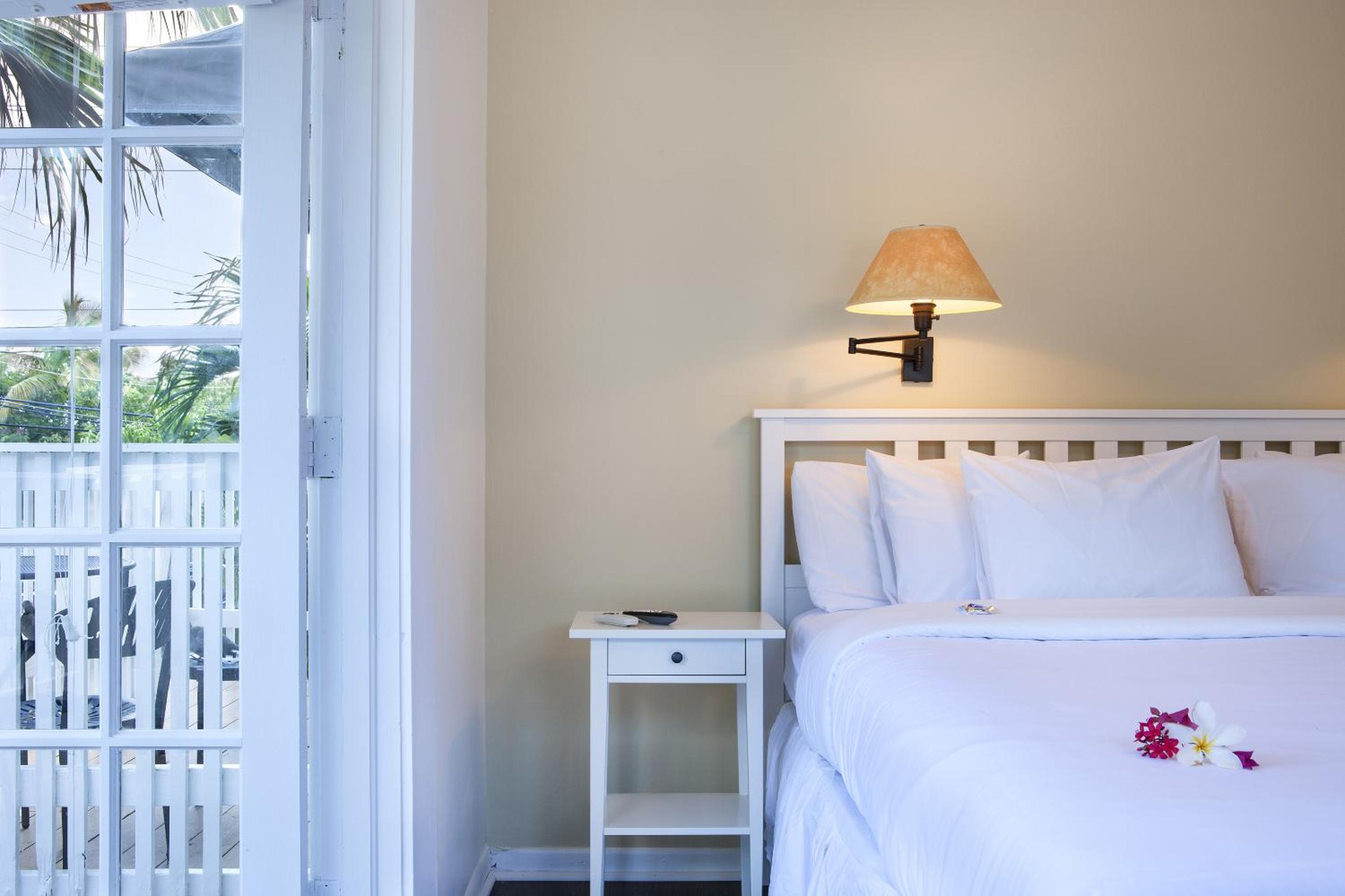 Southernmost King Suite with Sofa Bed  - Photo 4