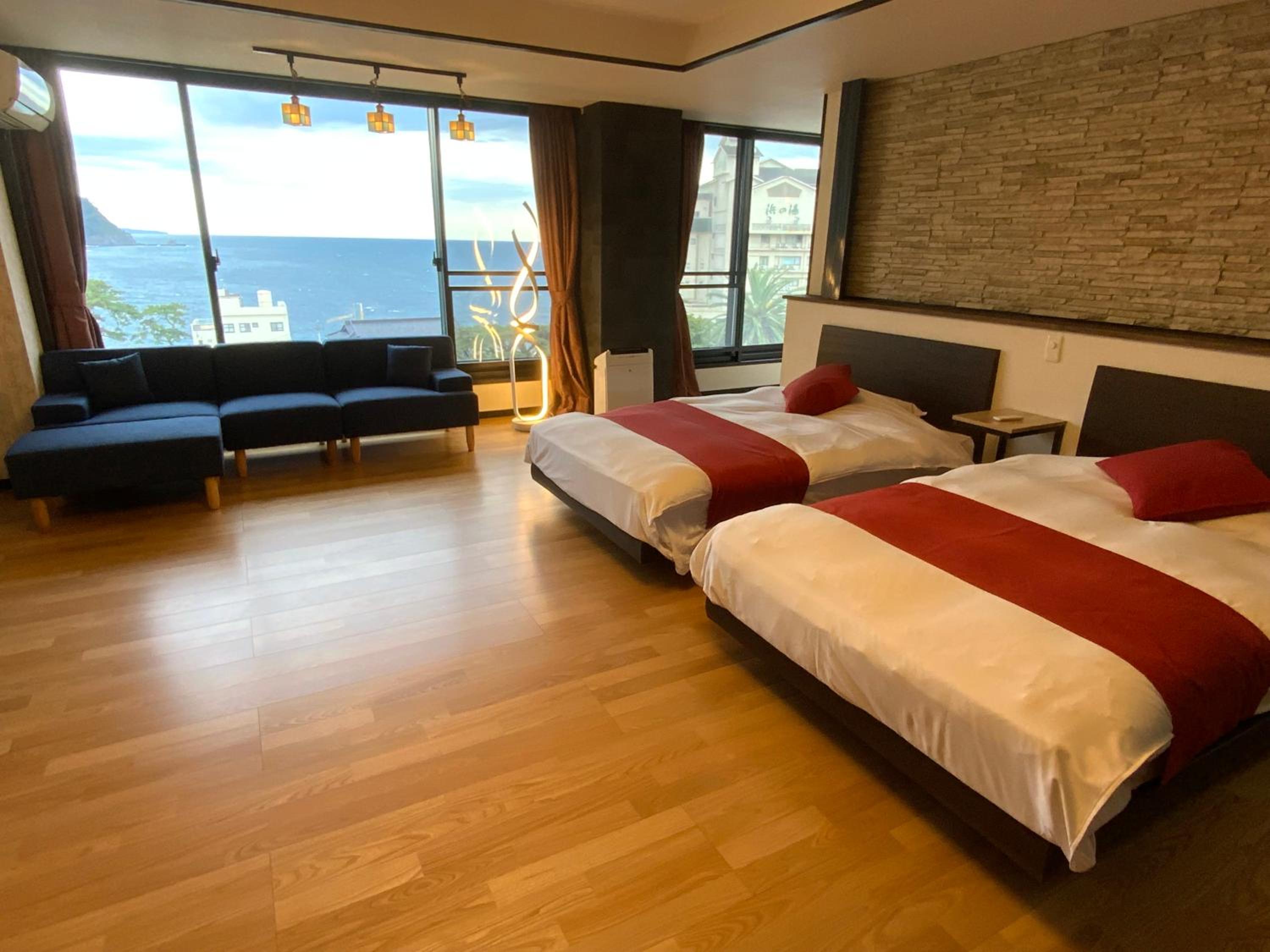 Twin Room with Private External Bathroom