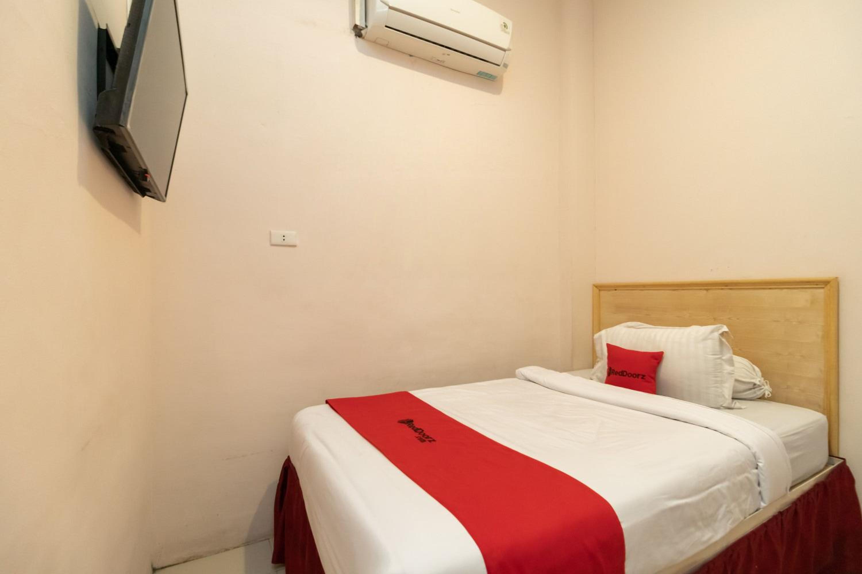 Economy Single Room