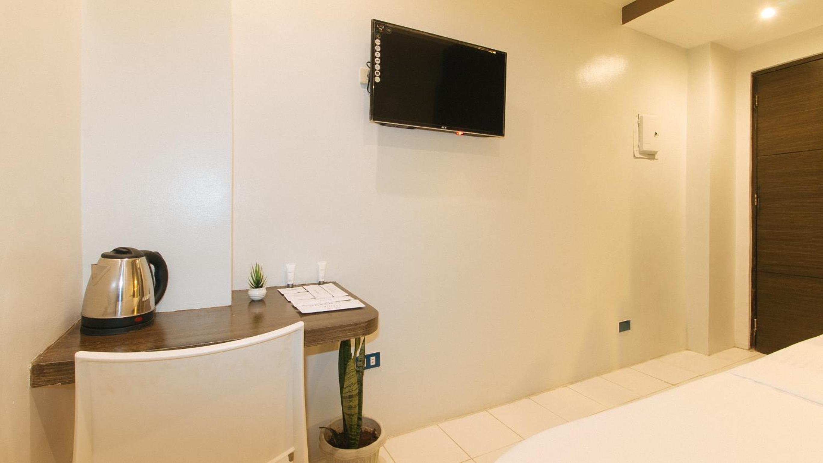 Standard Double Room - Photo 6