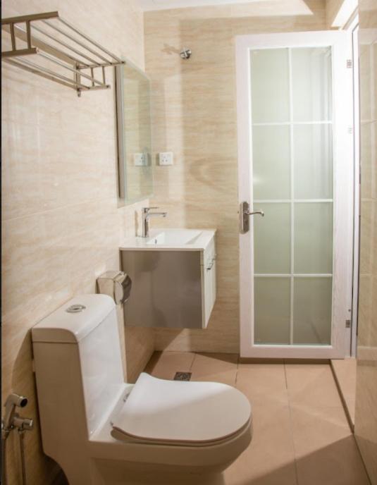 Standard Queen Room - Photo 14