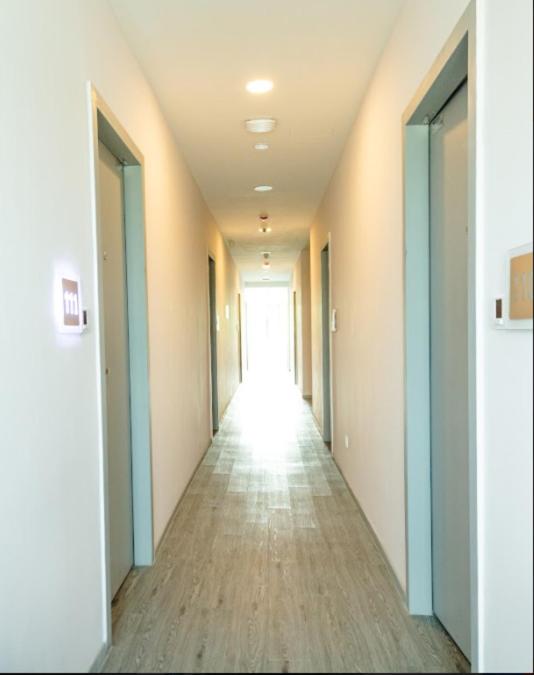 Standard Queen Room - Photo 15