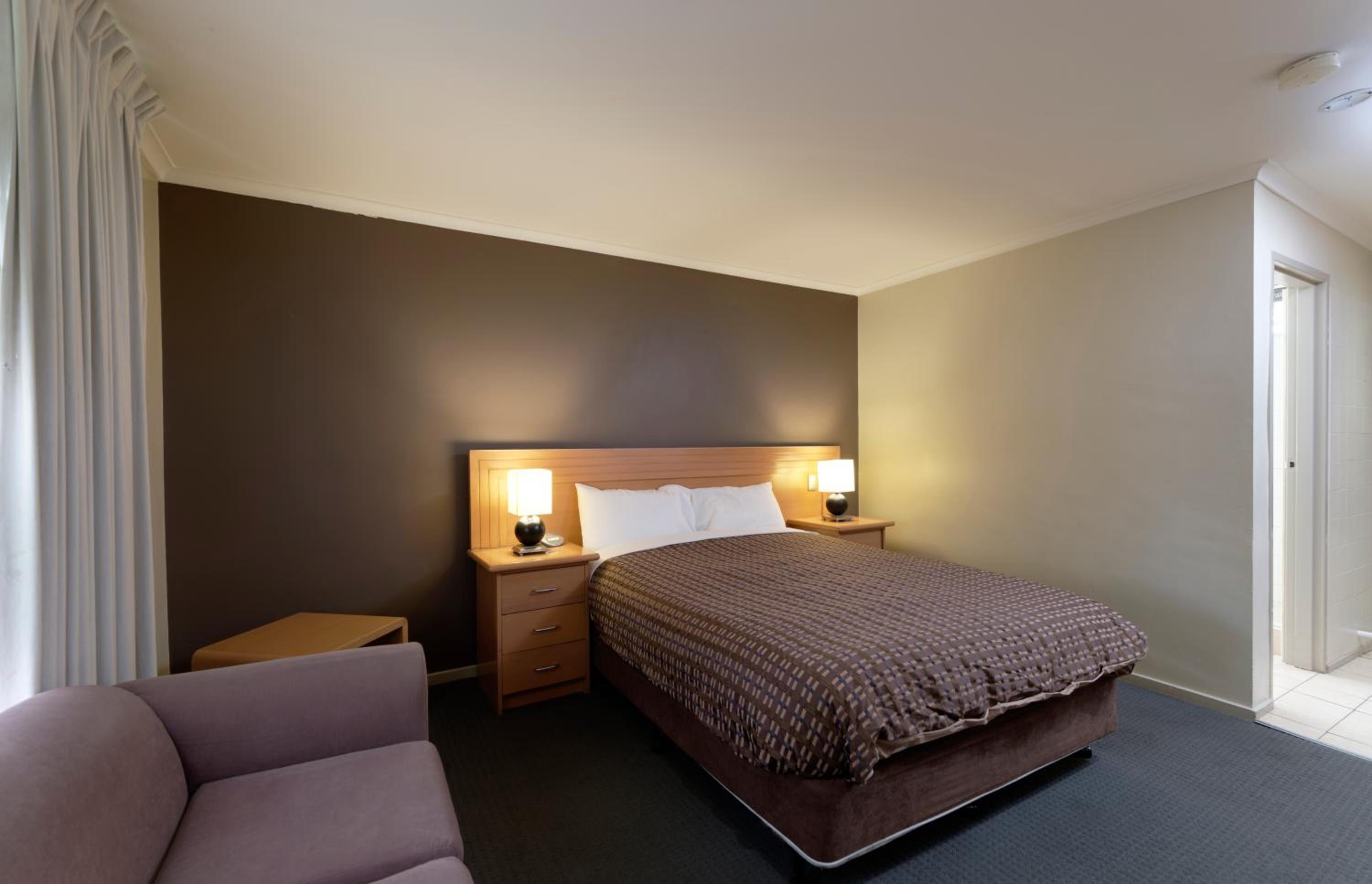 Deluxe Queen Room photo 2