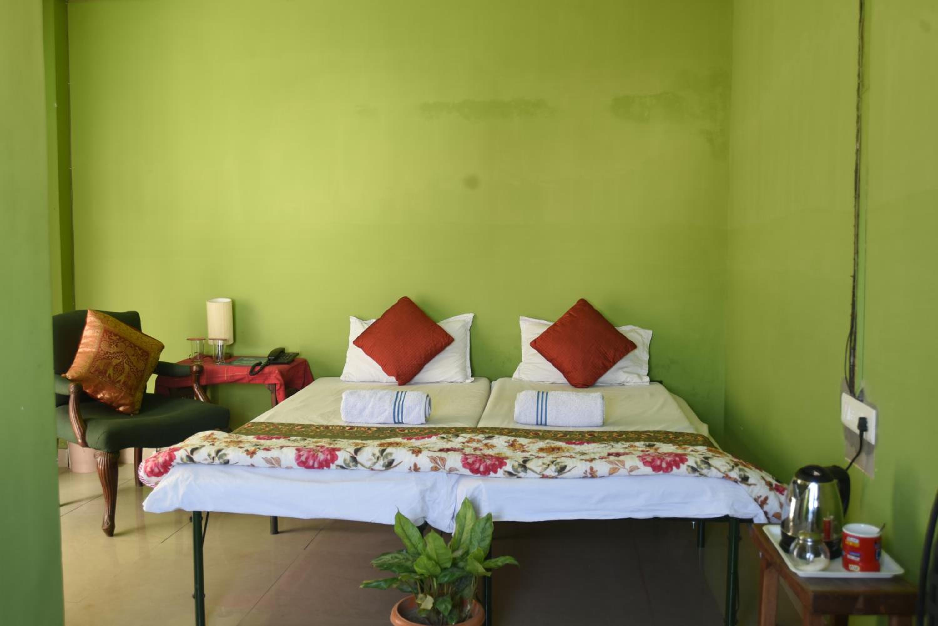 Standard Double Room with Fan - Photo 3