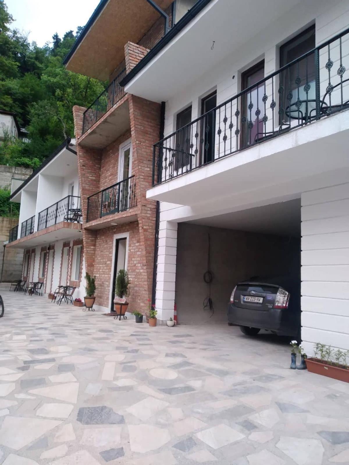 Twin Room with Balcony photo 3