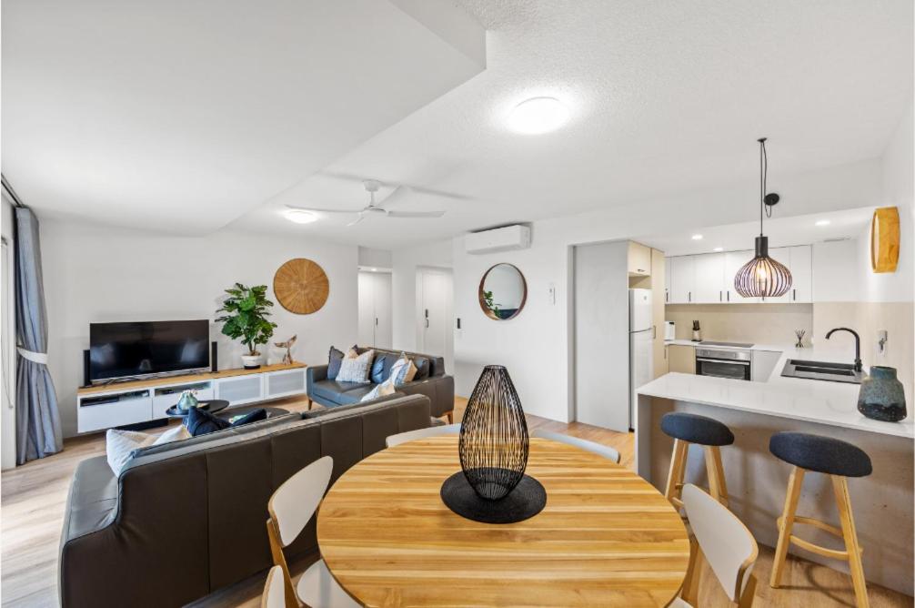 2 Bedroom Ocean View Level 2 South Unit 5