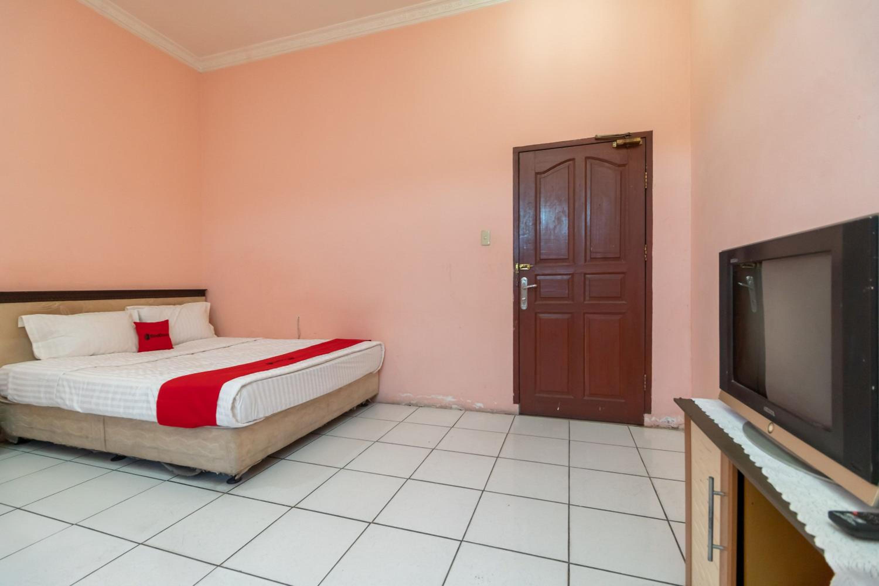 Standard Double Room - Photo 6