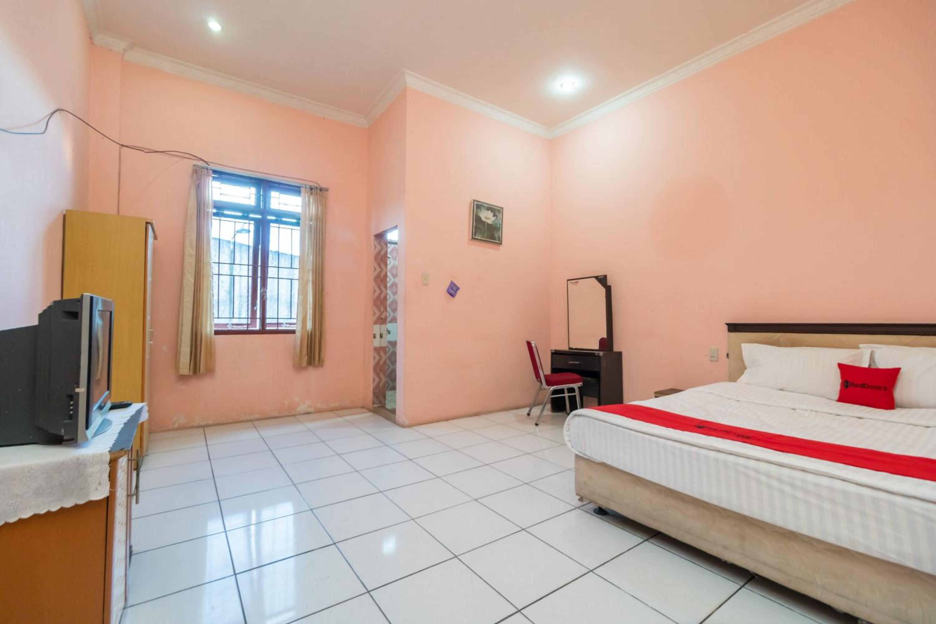 Standard Double Room - Photo 4