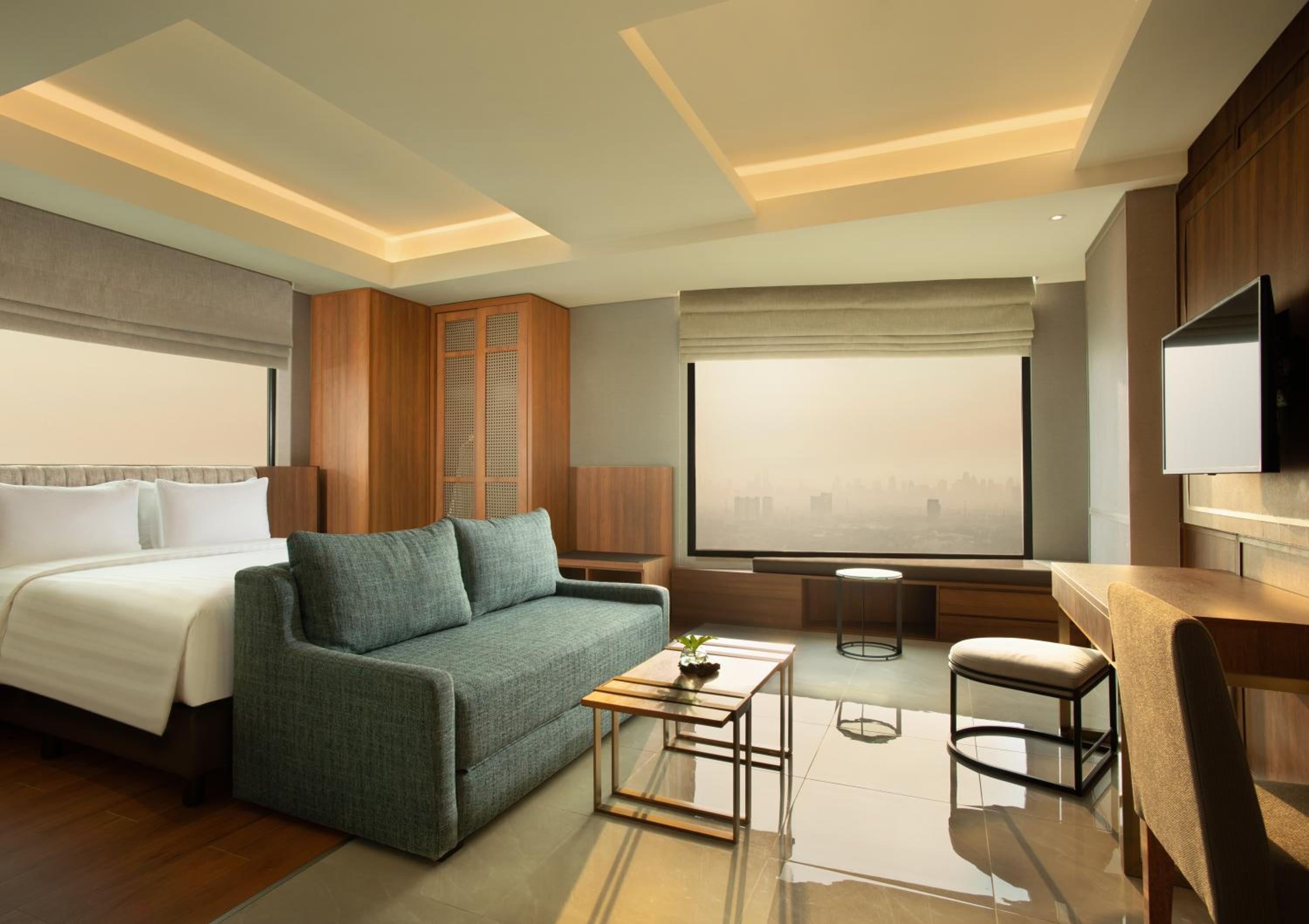 Sunrise Suite - Photo 2