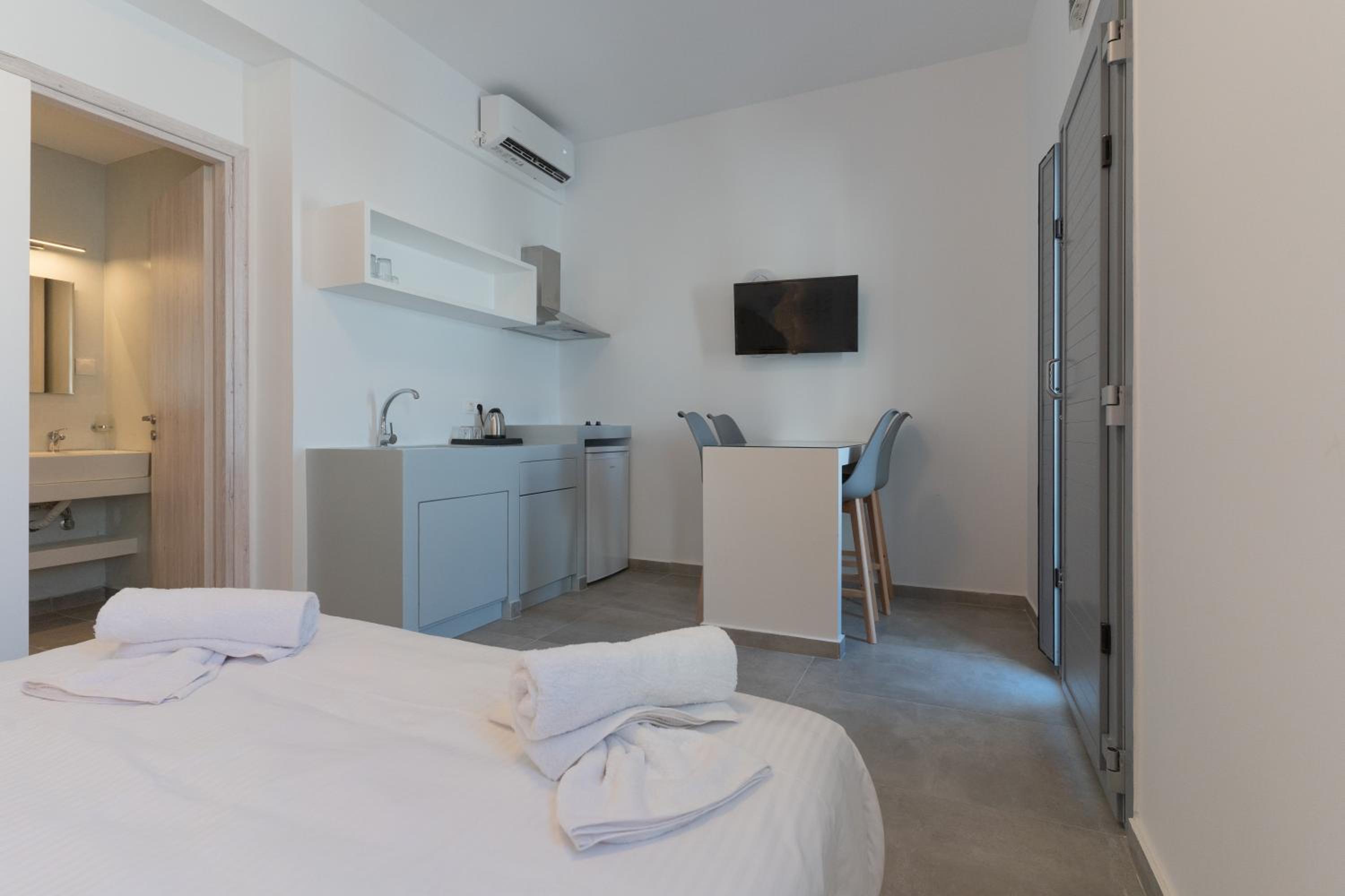 Cozy Ground Floor City Studio in Astypalaia