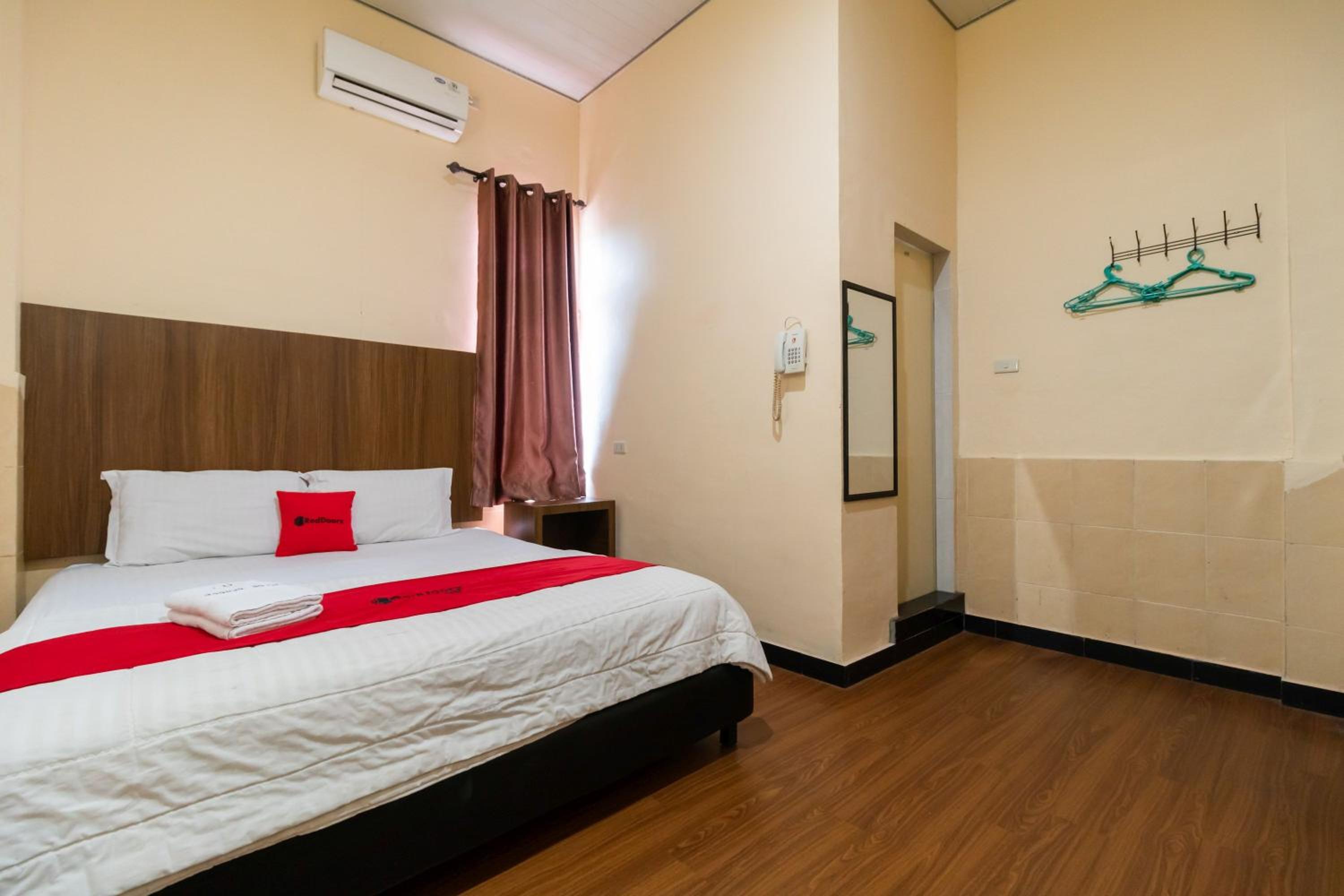 Standard Double Room - Photo 5