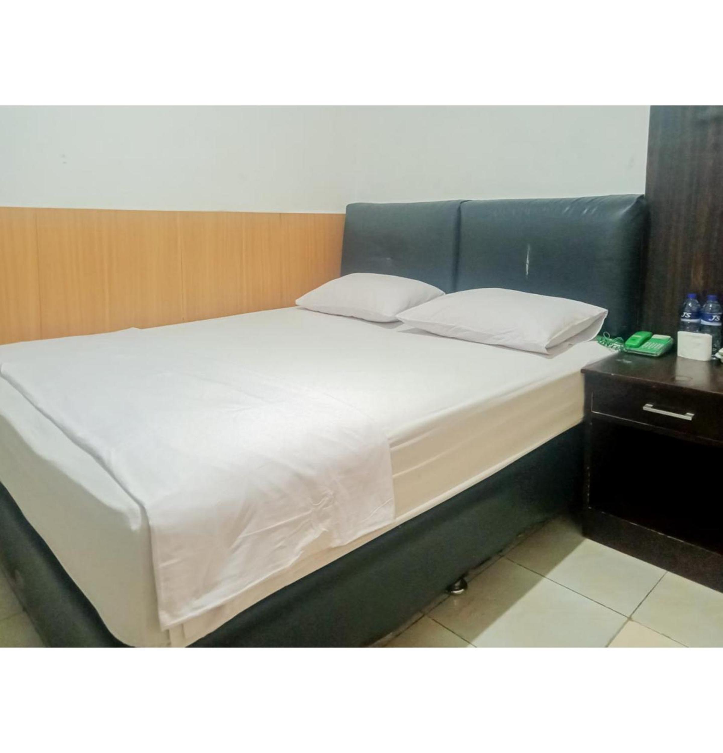 Standard Double Room - Photo 4