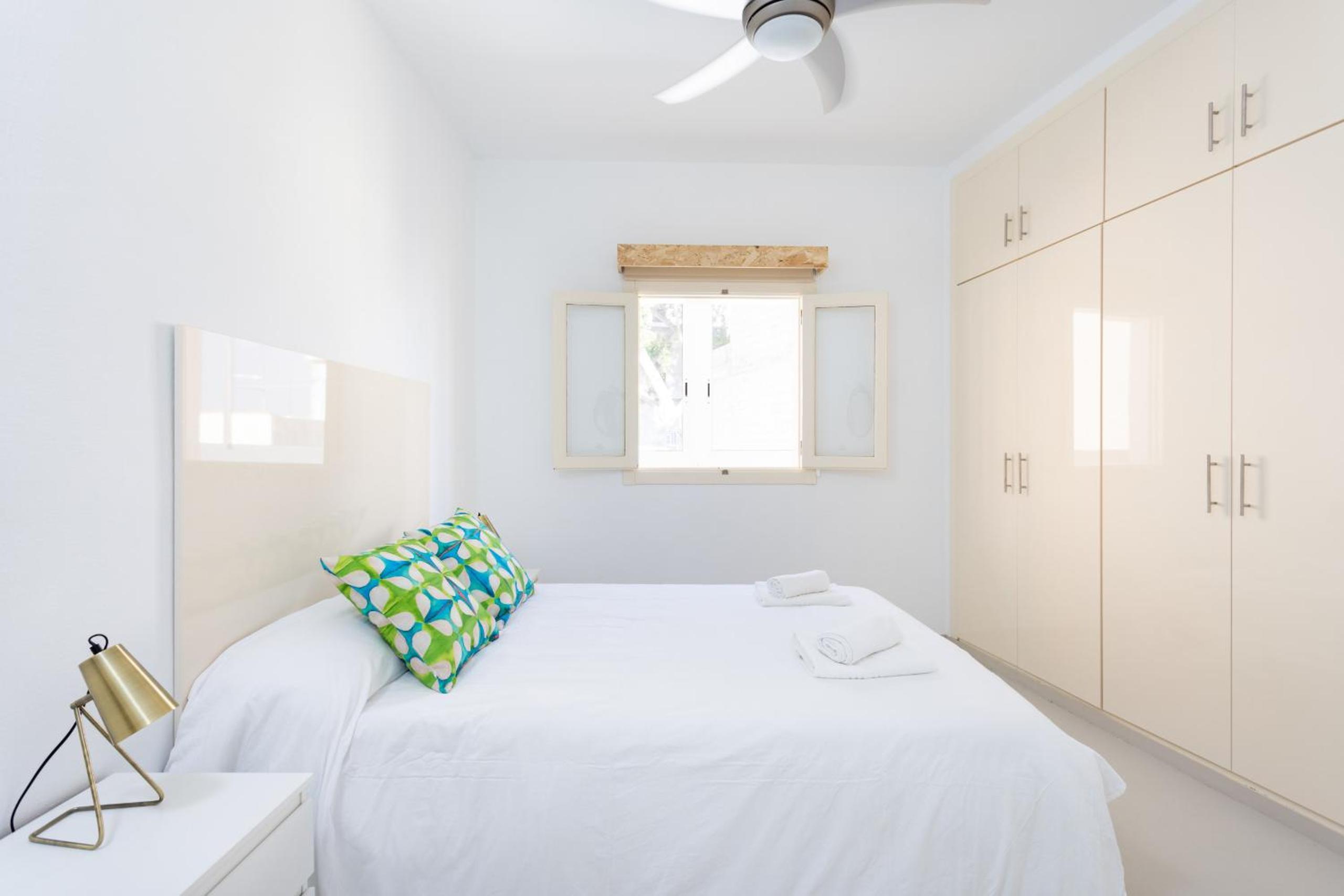 Apartamento con Balcón