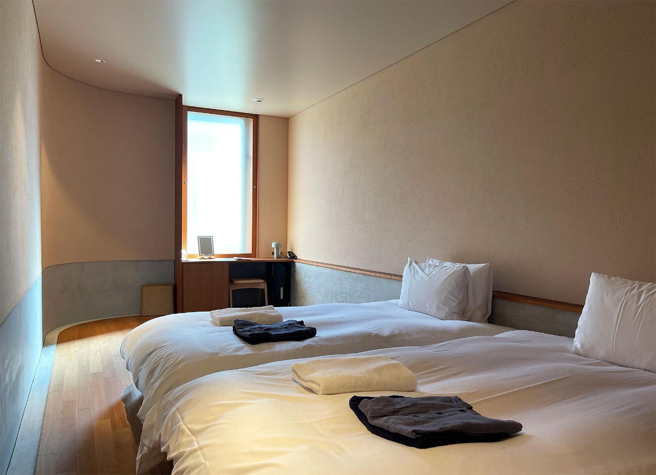 Superior Twin Room - Photo 4