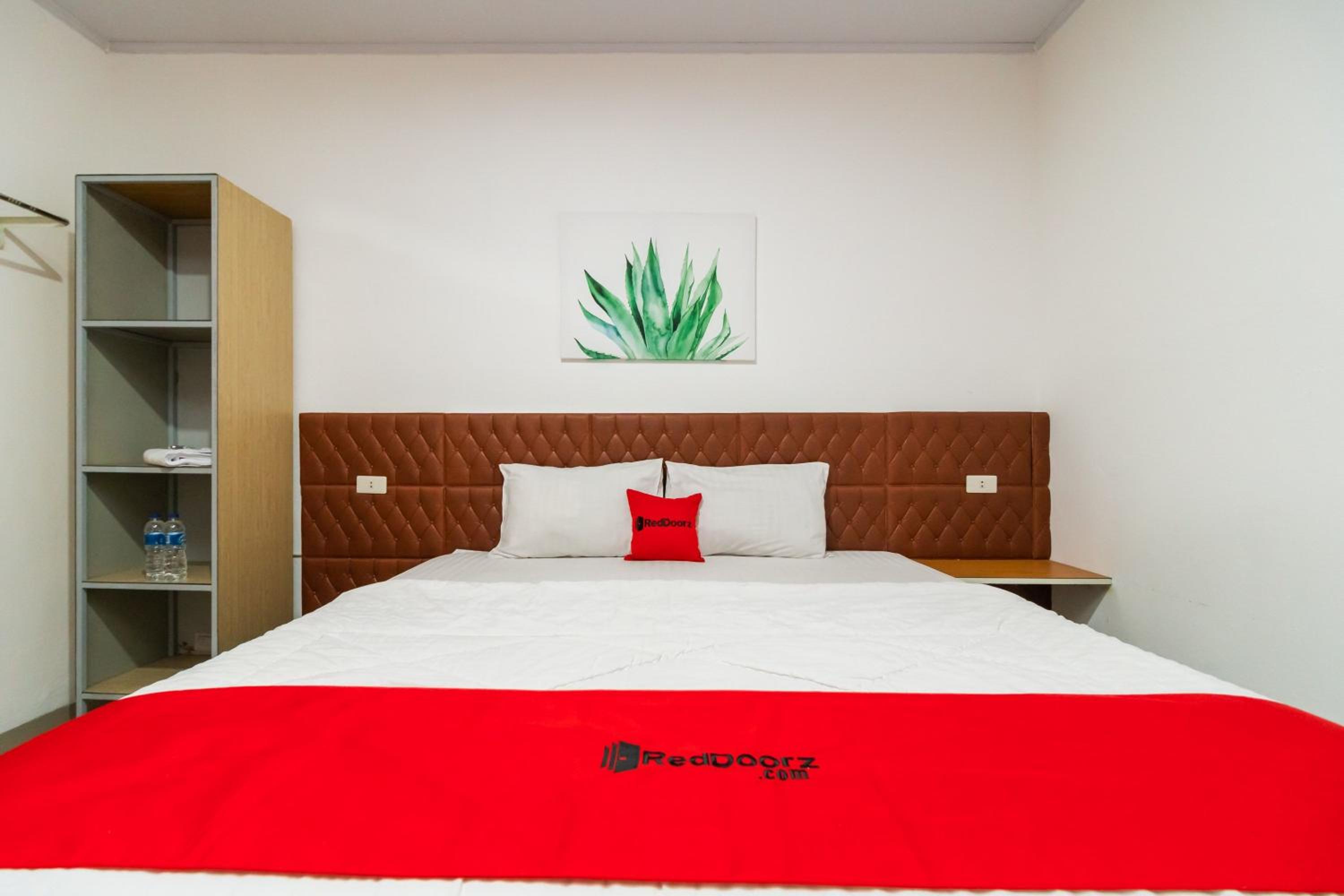 Deluxe Room - Photo 1