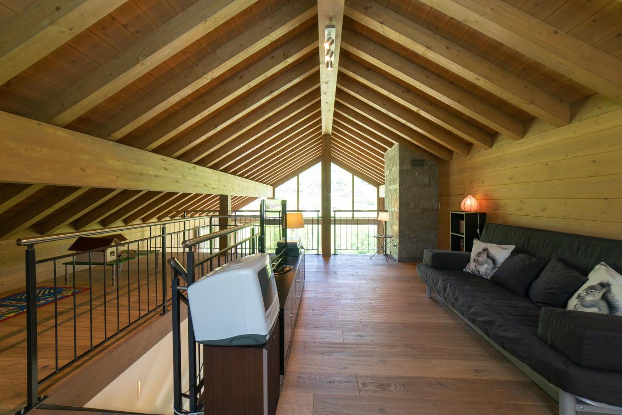 Three-Bedroom Chalet photo 2