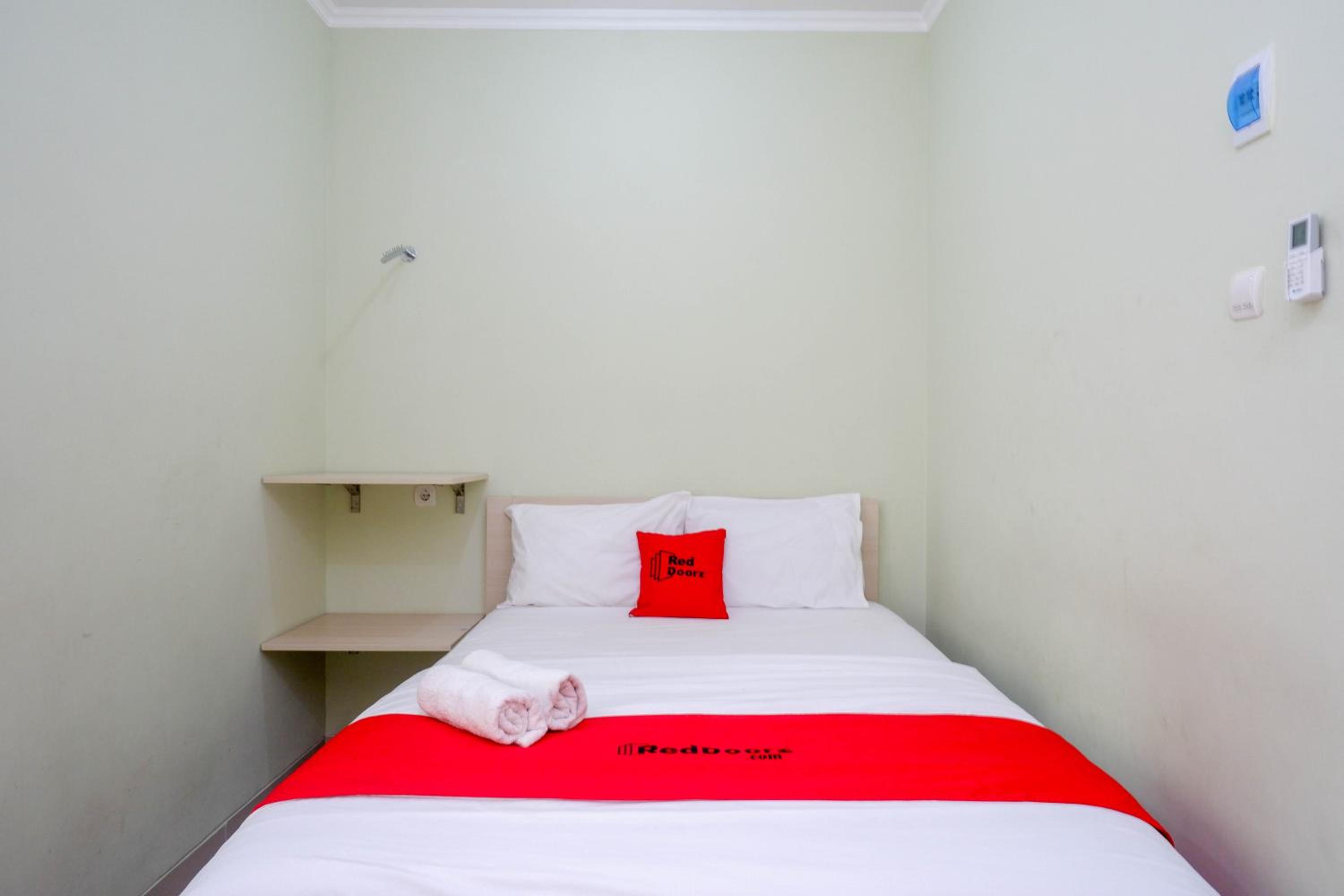 Standard Double Room - Photo 19