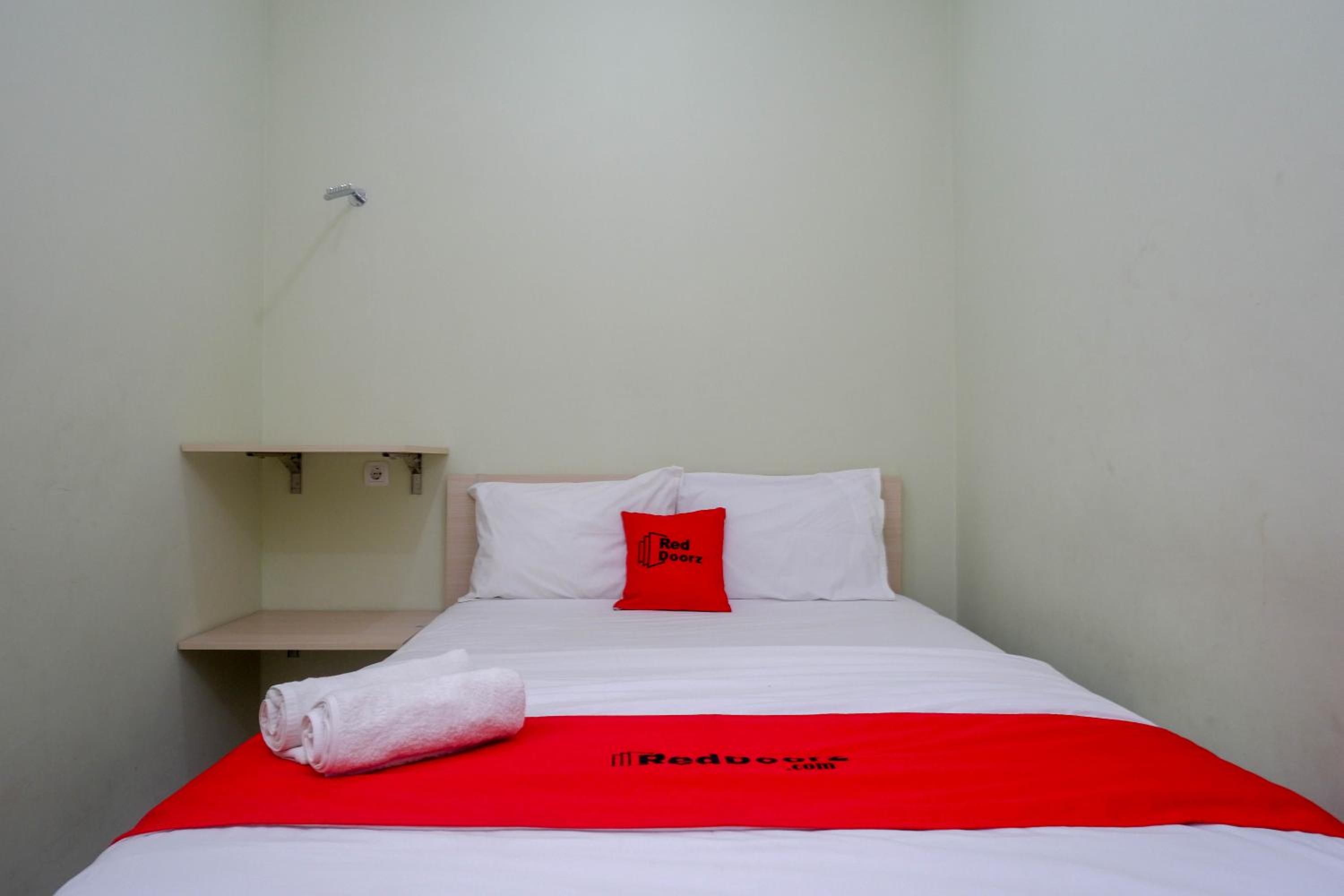 Standard Double Room - Photo 18