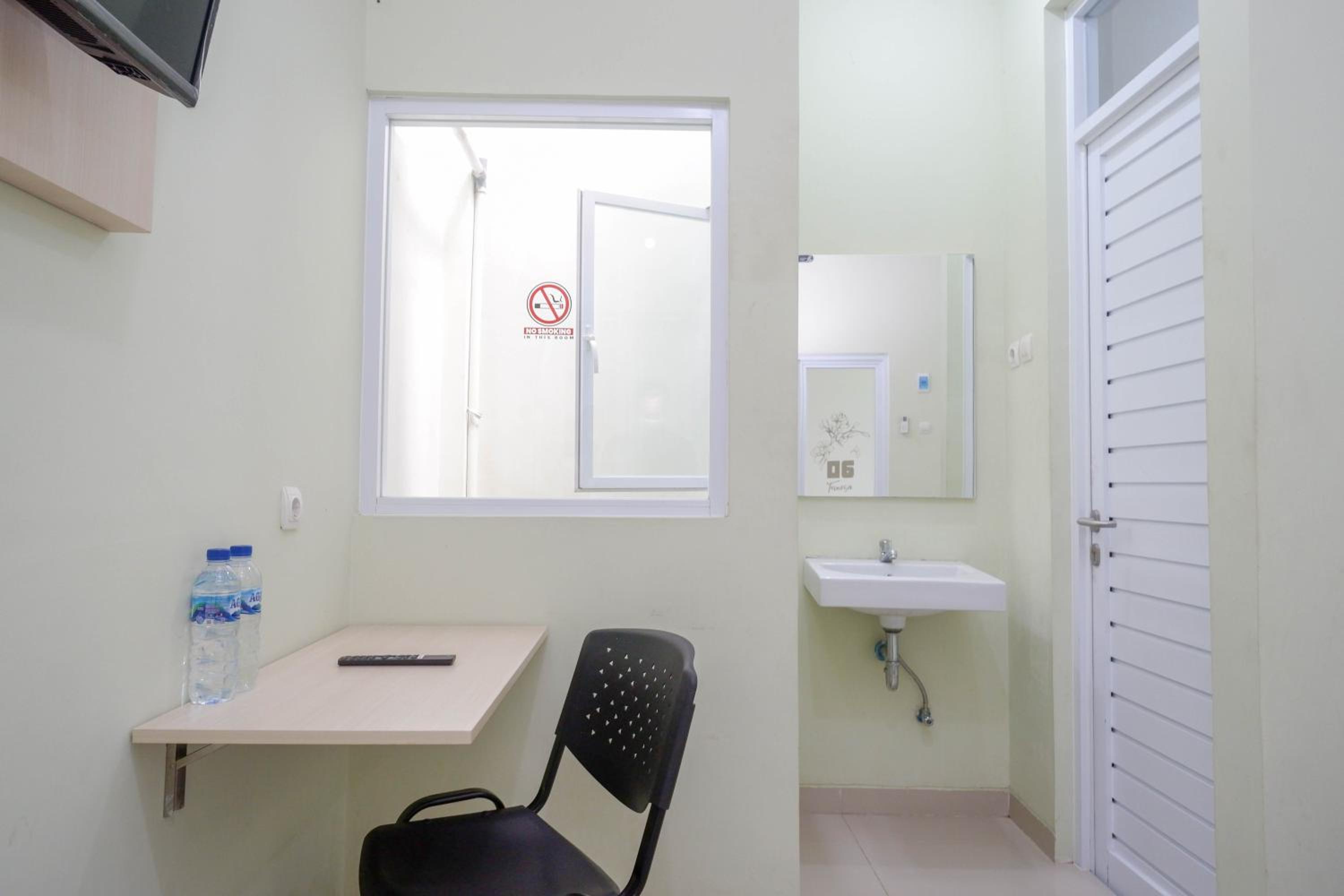 Standard Double Room - Photo 5