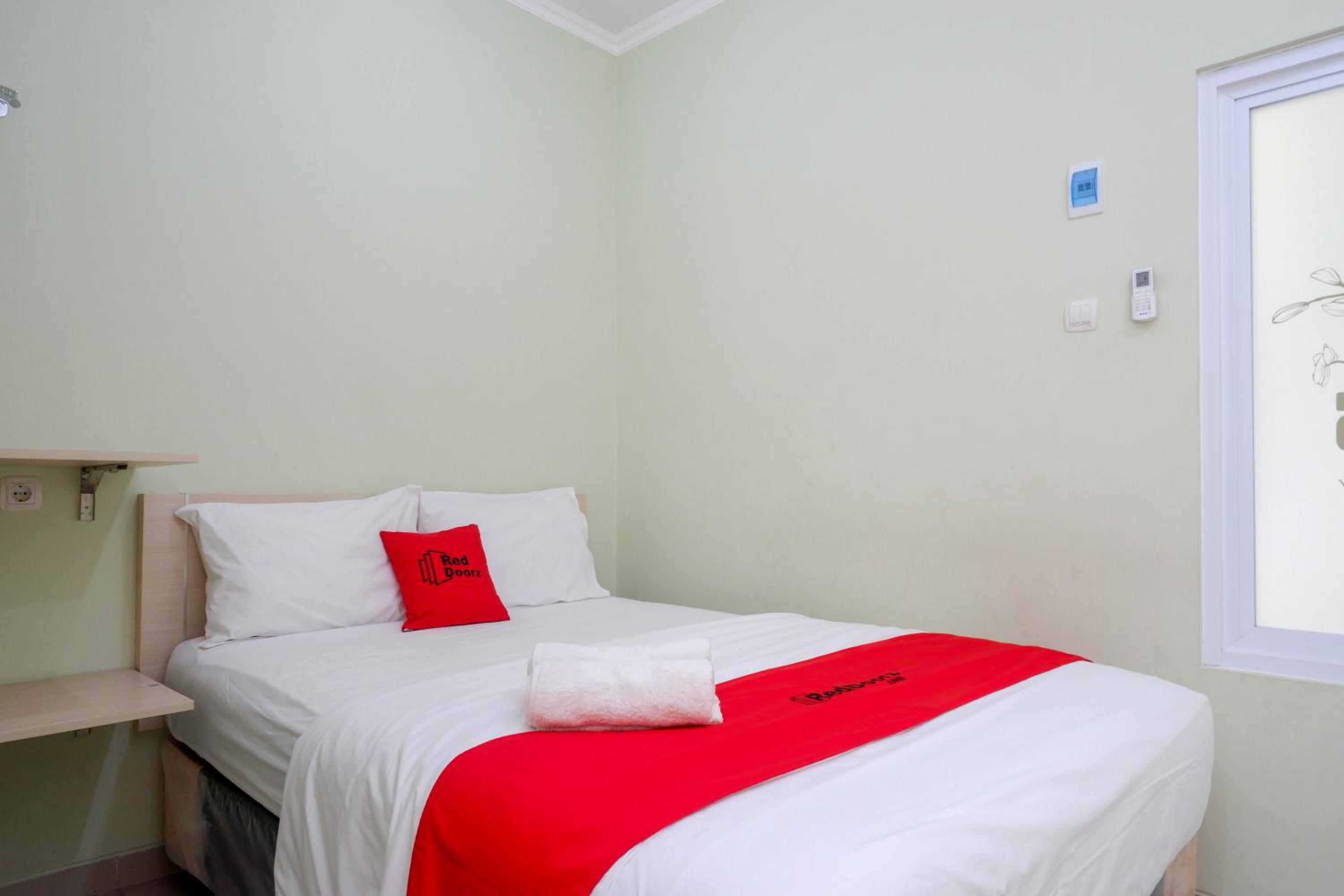 Standard Double Room - Photo 7