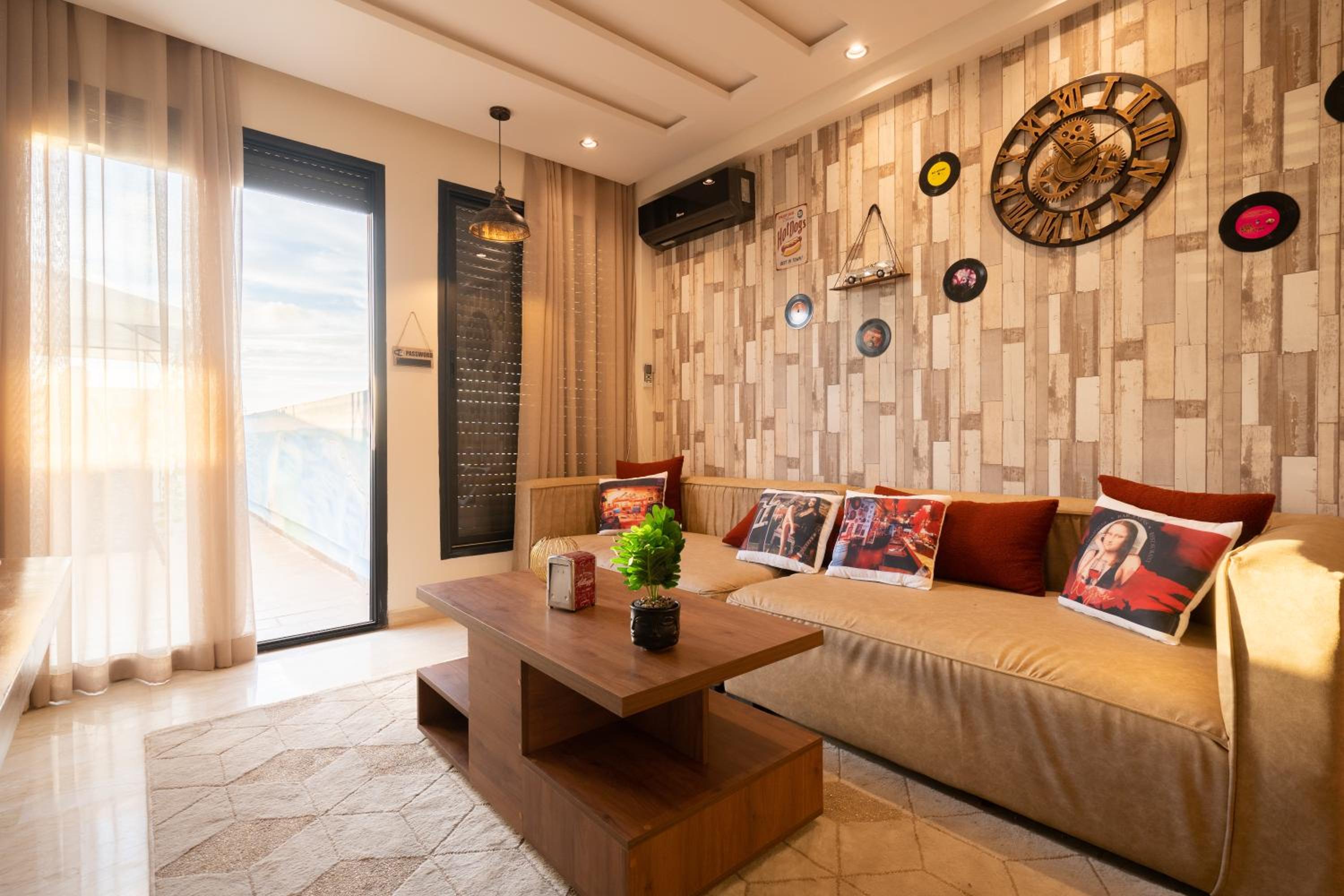 One-Bedroom Apartment - Photo 16