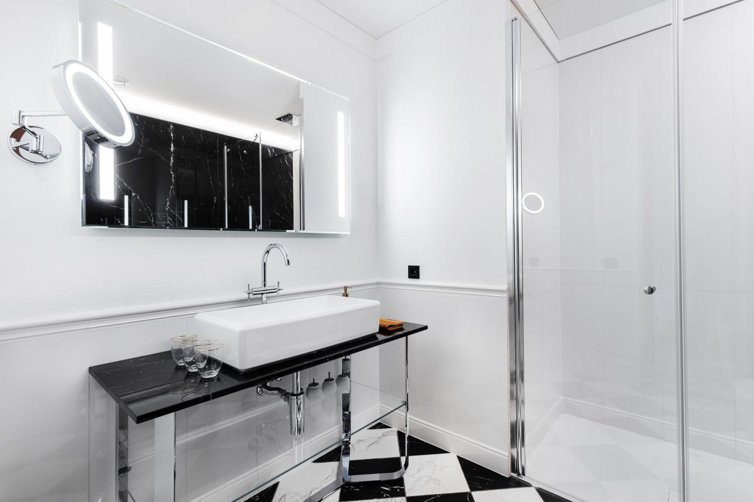 Deluxe Double or Twin Room - Photo 4