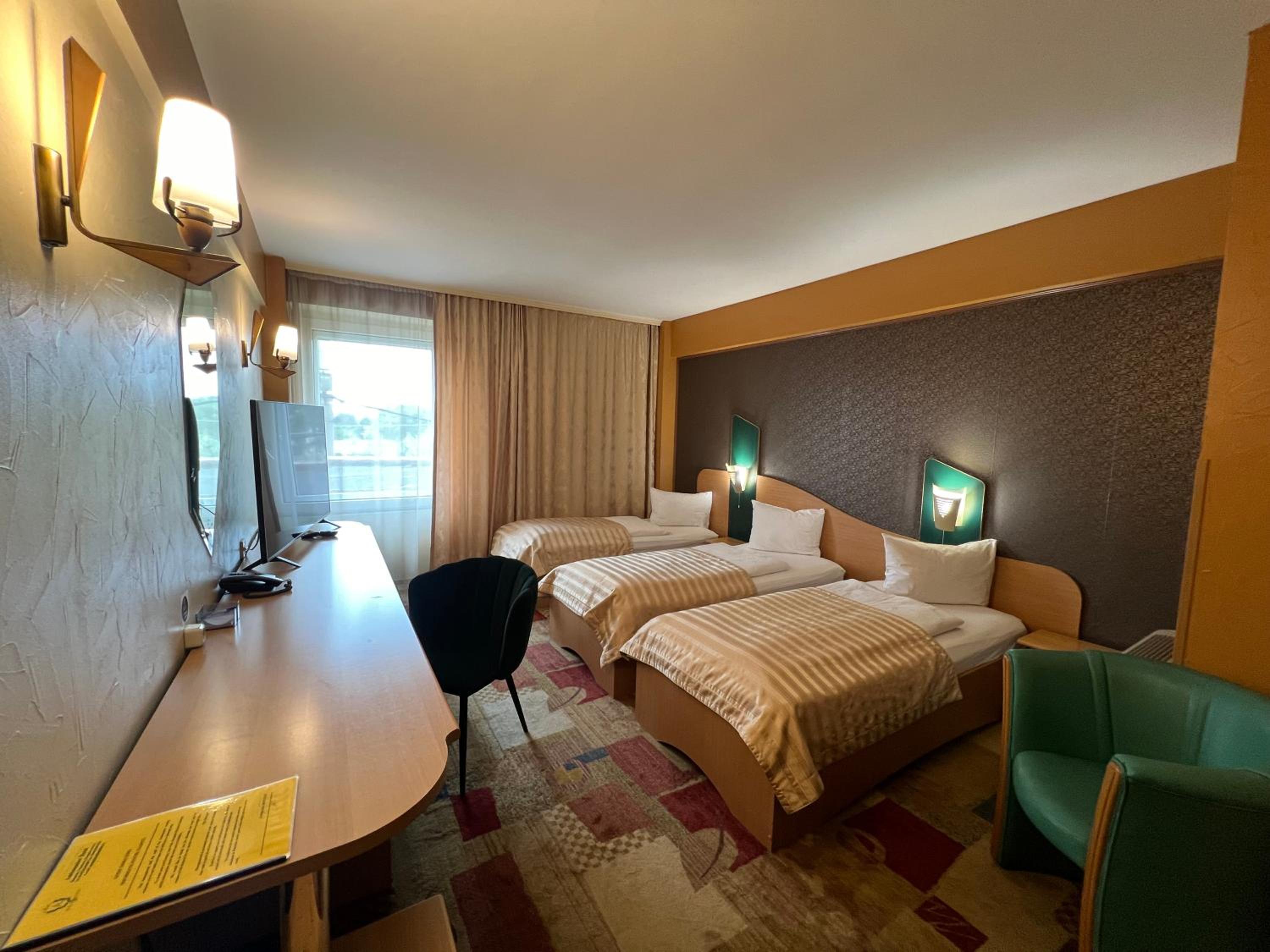 Comfort Triple Room with Shower