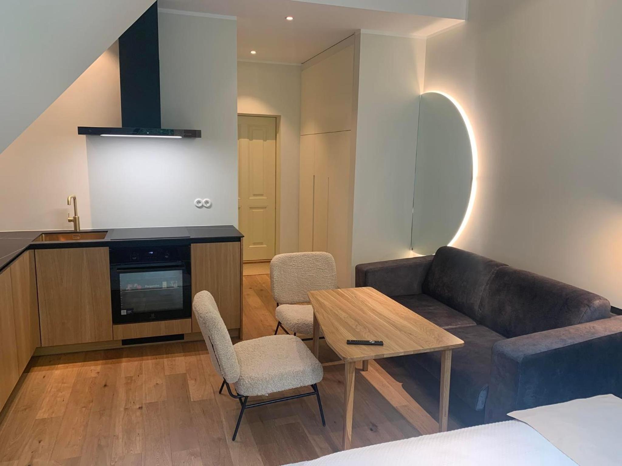 One-Bedroom Apartment - Photo 7