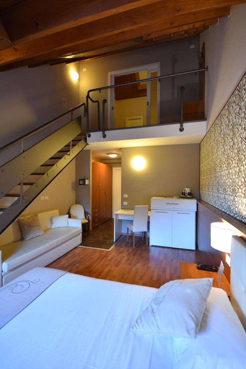 Duplex Suite - Photo 1