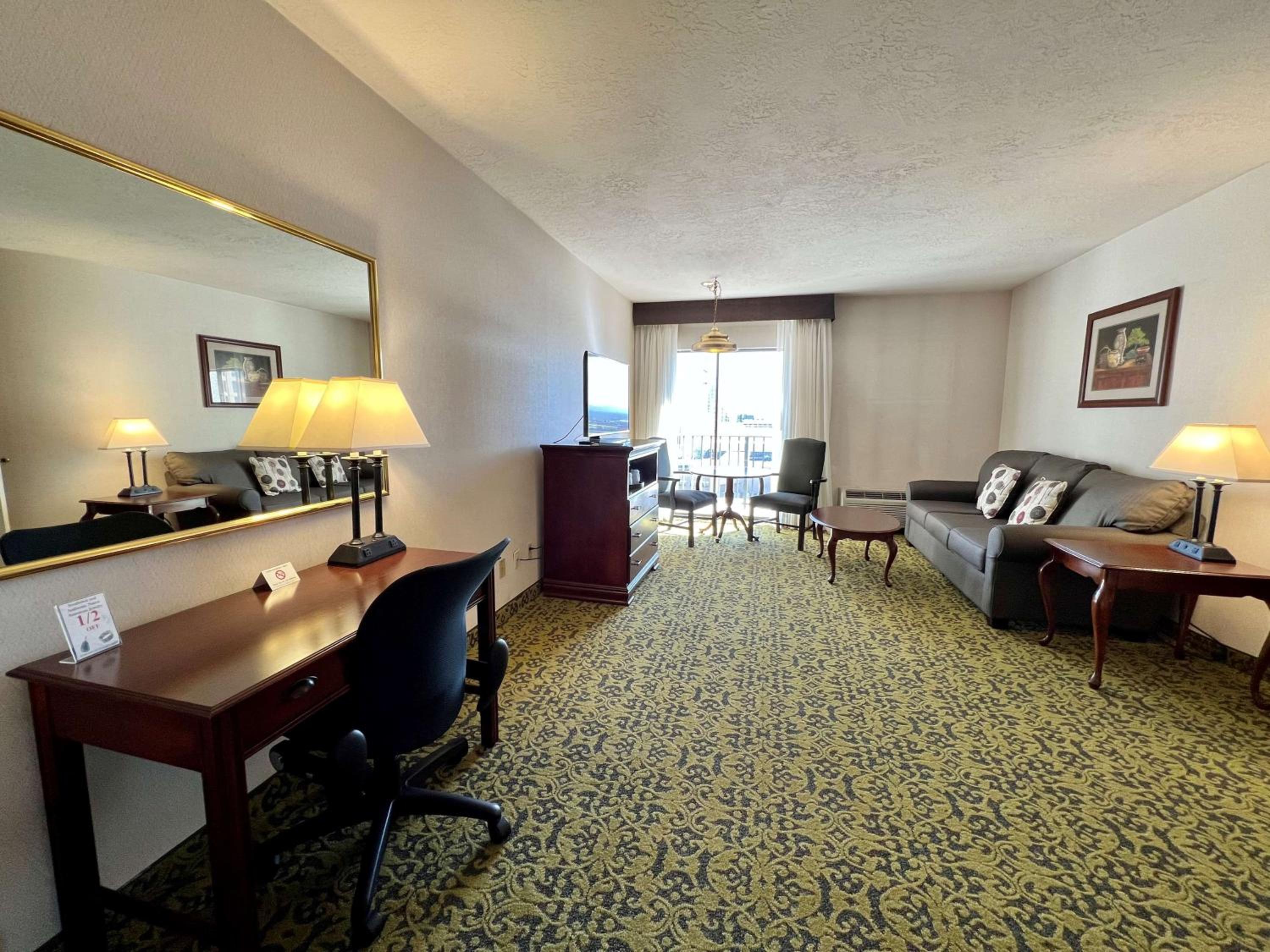 King Suite With Spa Bath photo 2