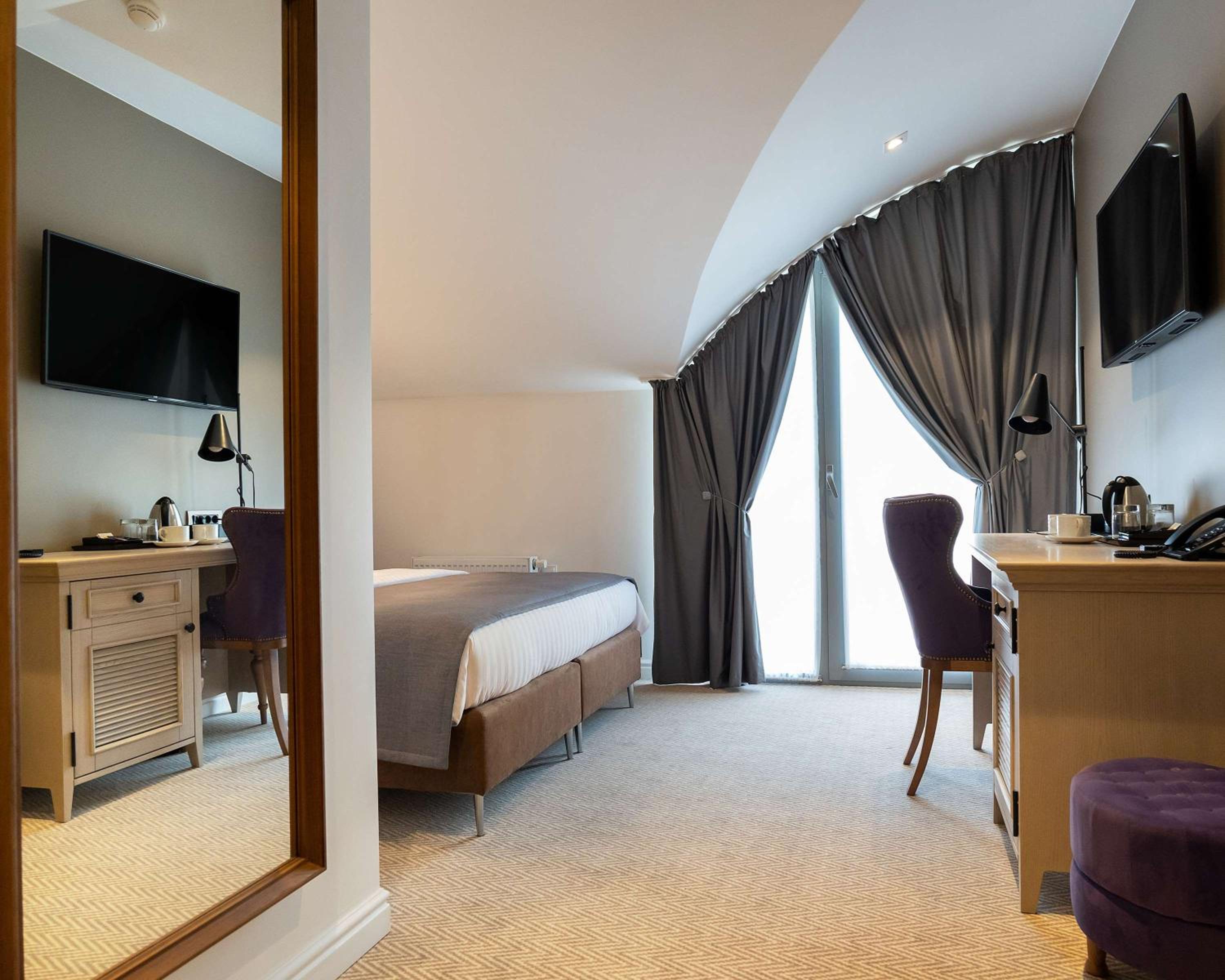 Standard Queen Room - Non-Smoking - Photo 1