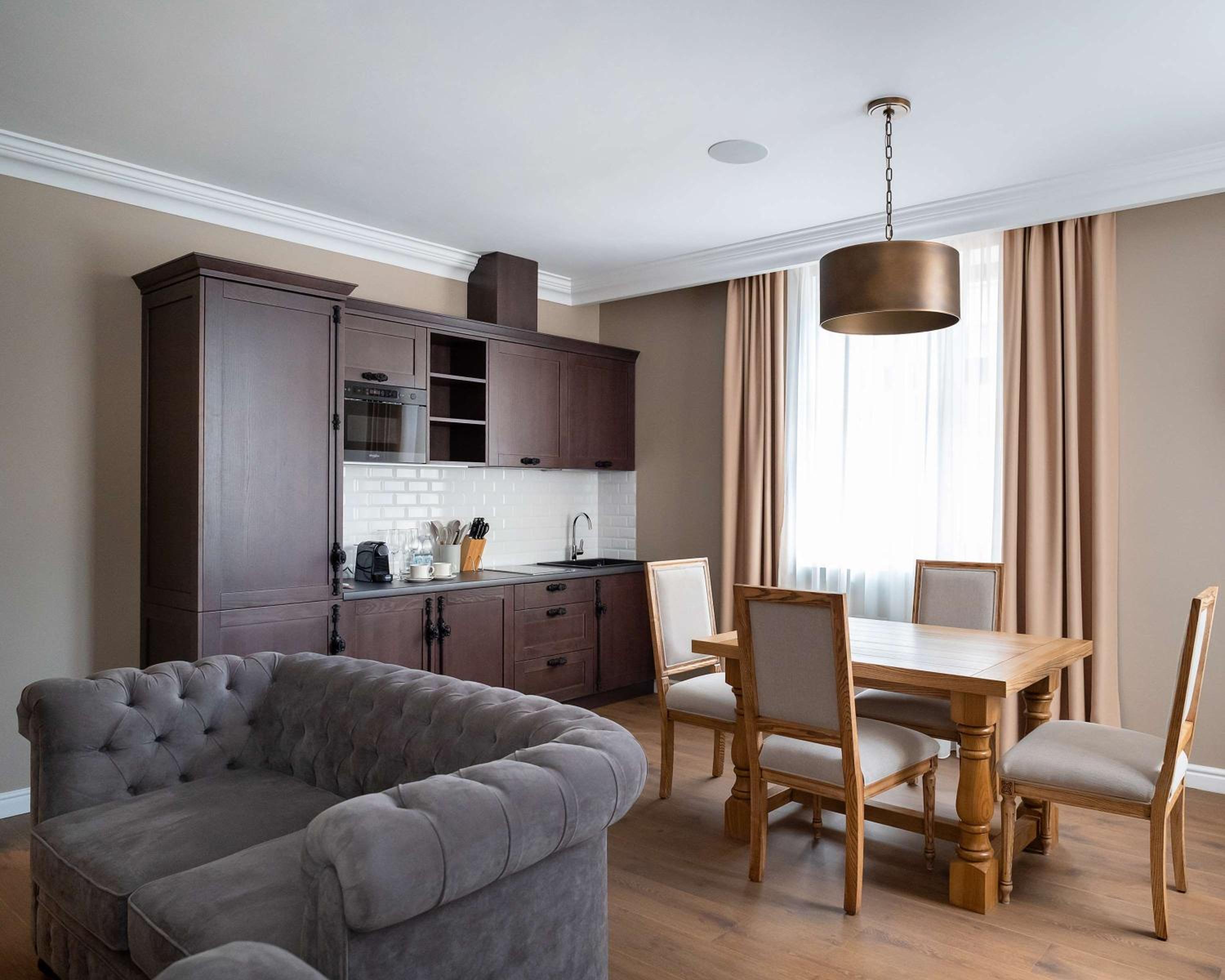 Executive Apartment with King Bed and City View - Photo 6
