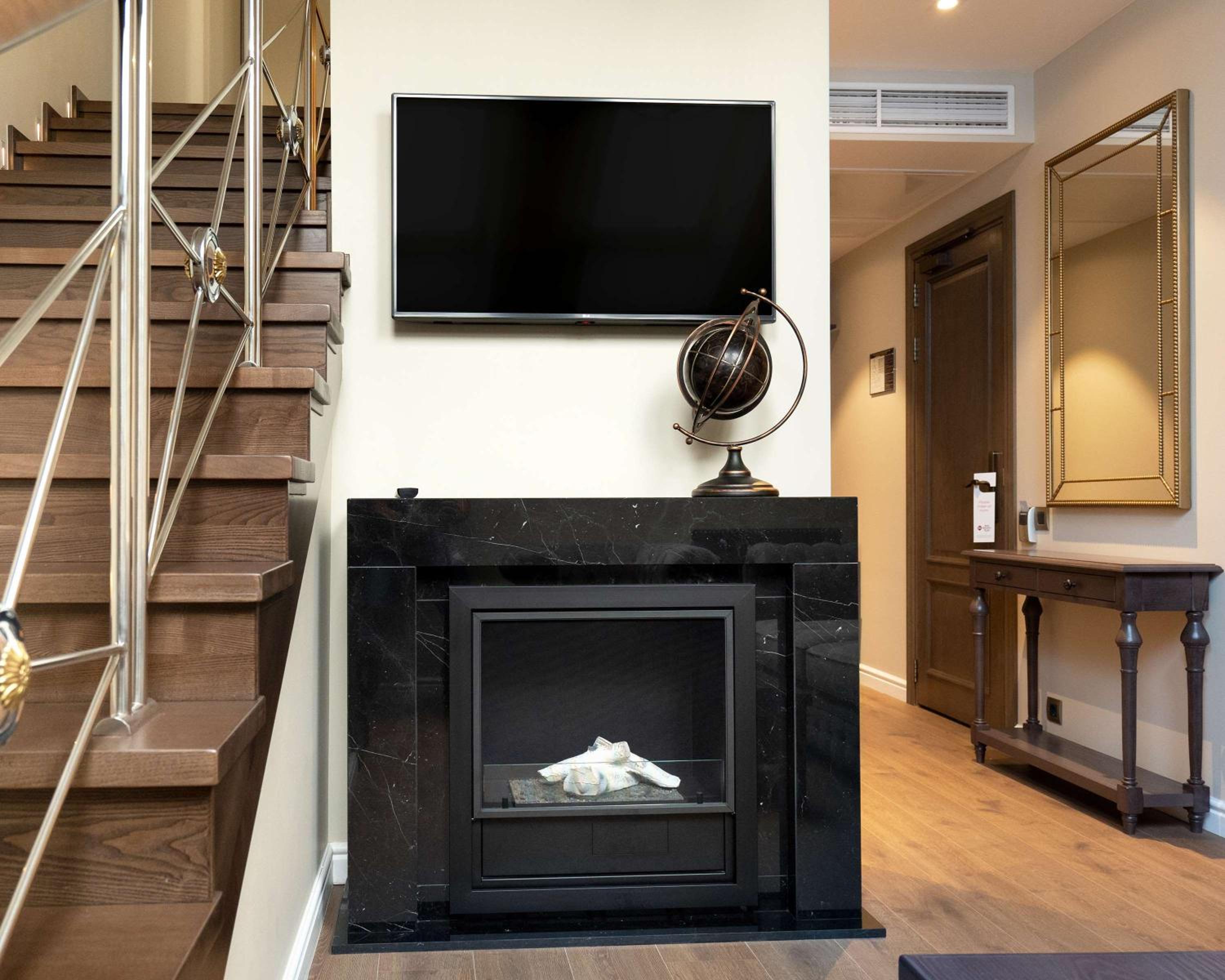 Suite with Terrace photo 3