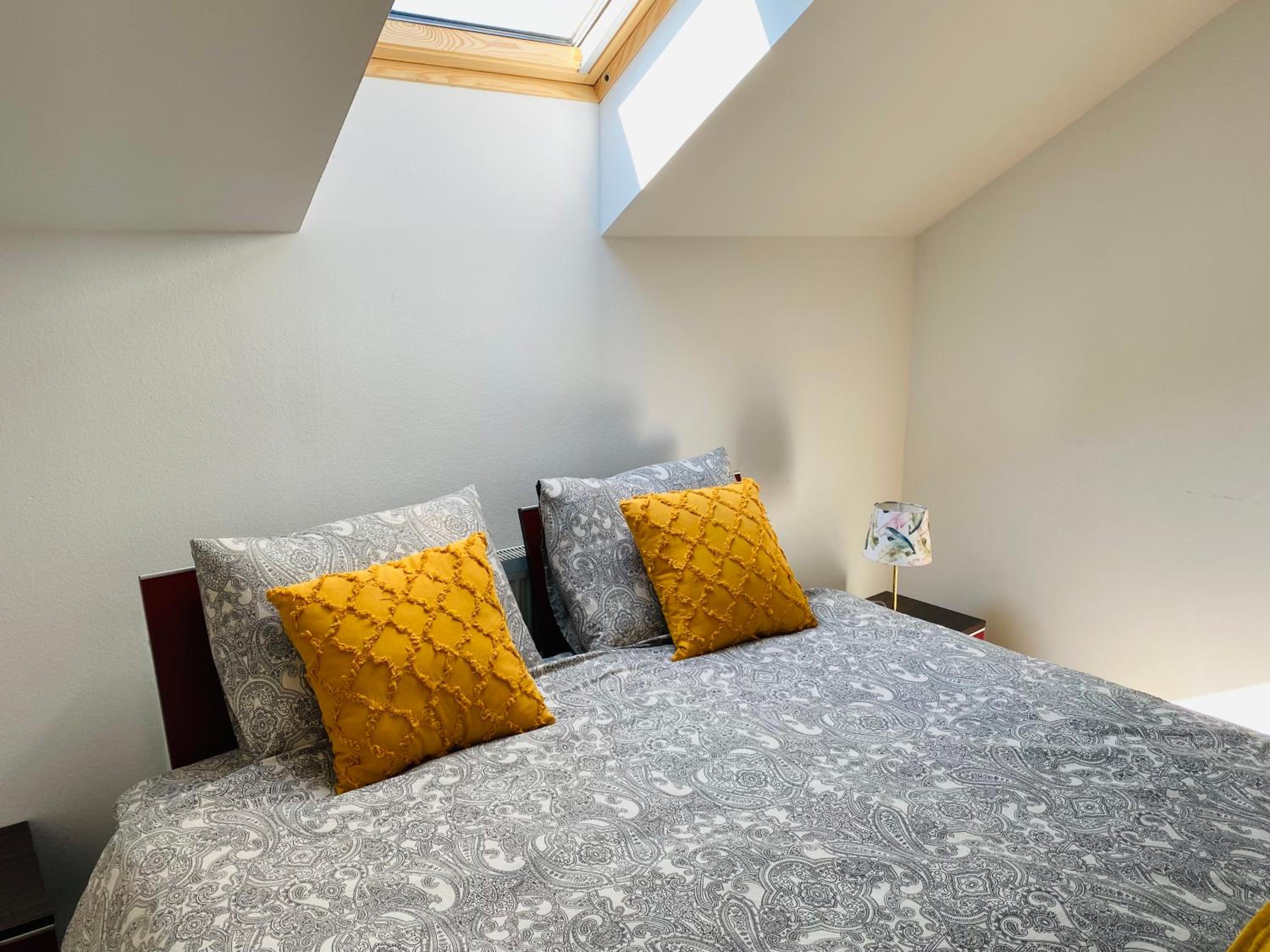 One-Bedroom Apartment - Photo 3