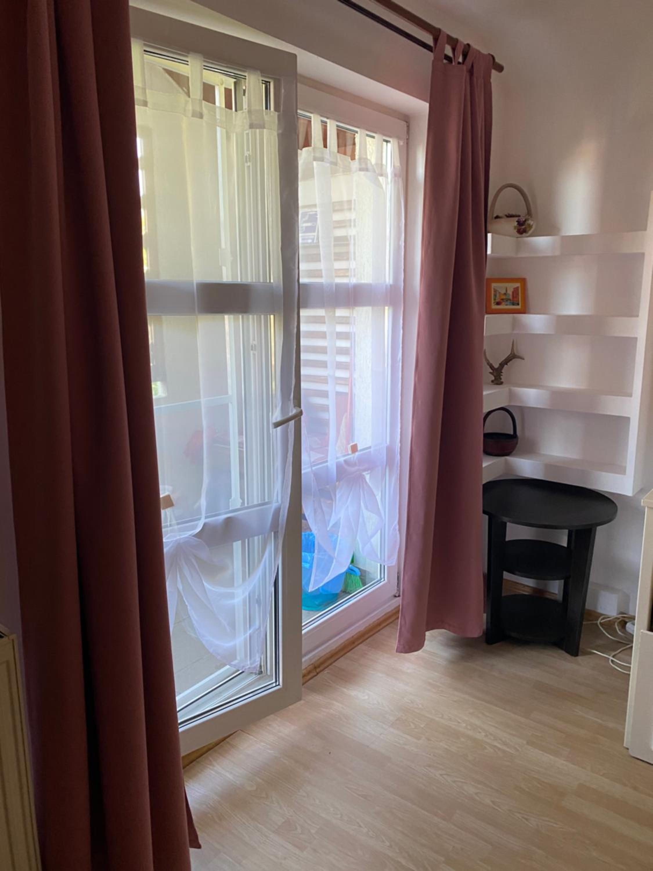 One-Bedroom Apartment - Photo 11