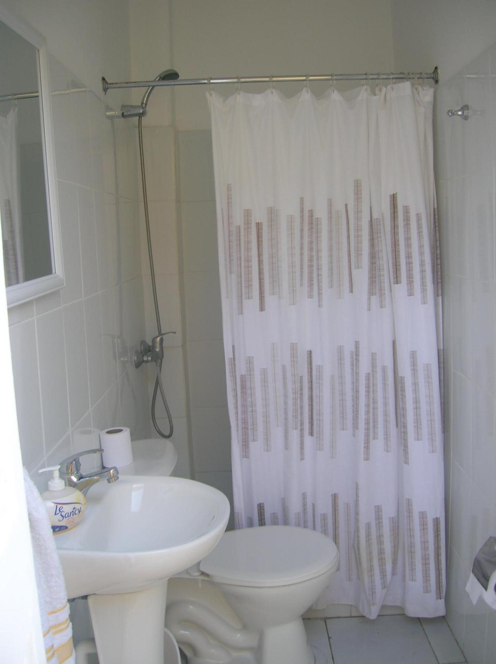 Familiar Room with External Private Bathroom photo 3