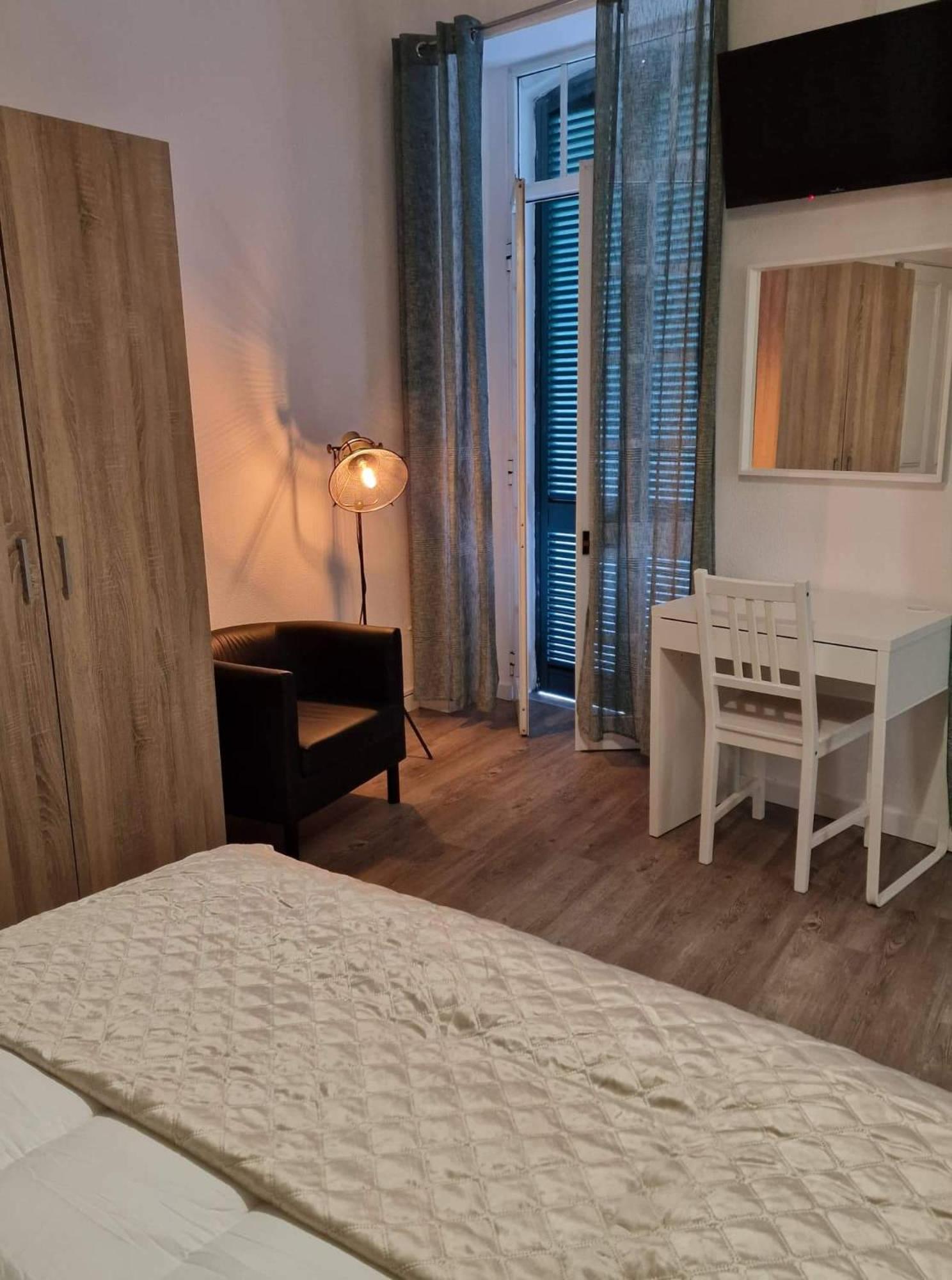 Deluxe Double Room with Balcony and Sea View photo 2