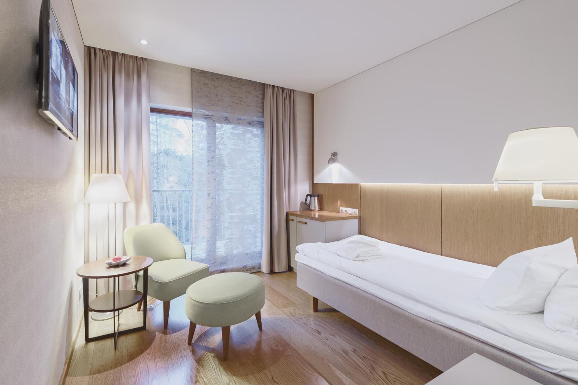Single Room with Spa Access
