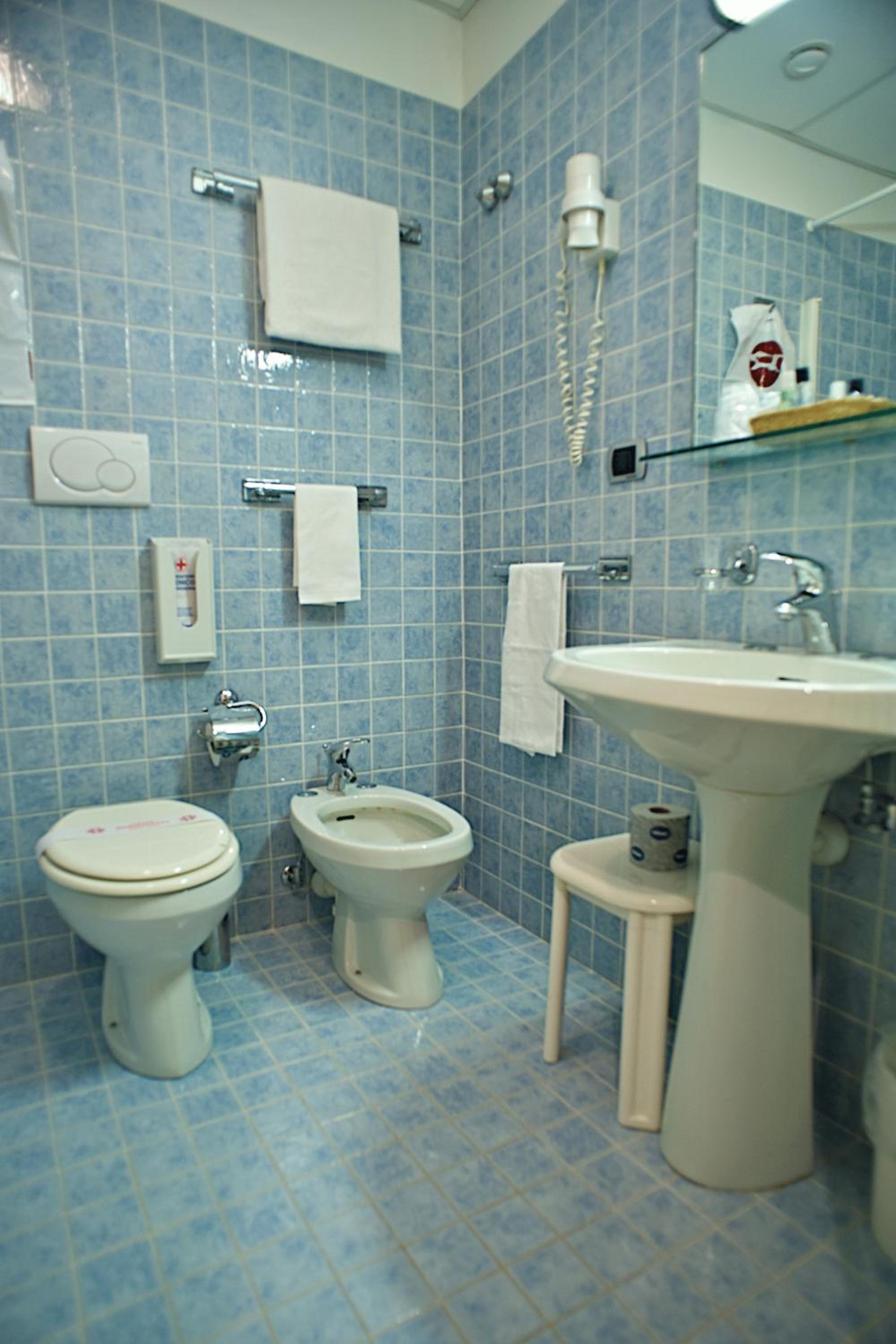 Triple Room - Photo 5